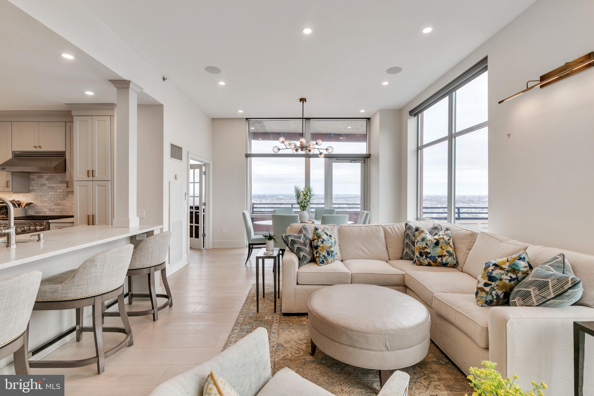 AVENUE OF THE ARTS - Residential