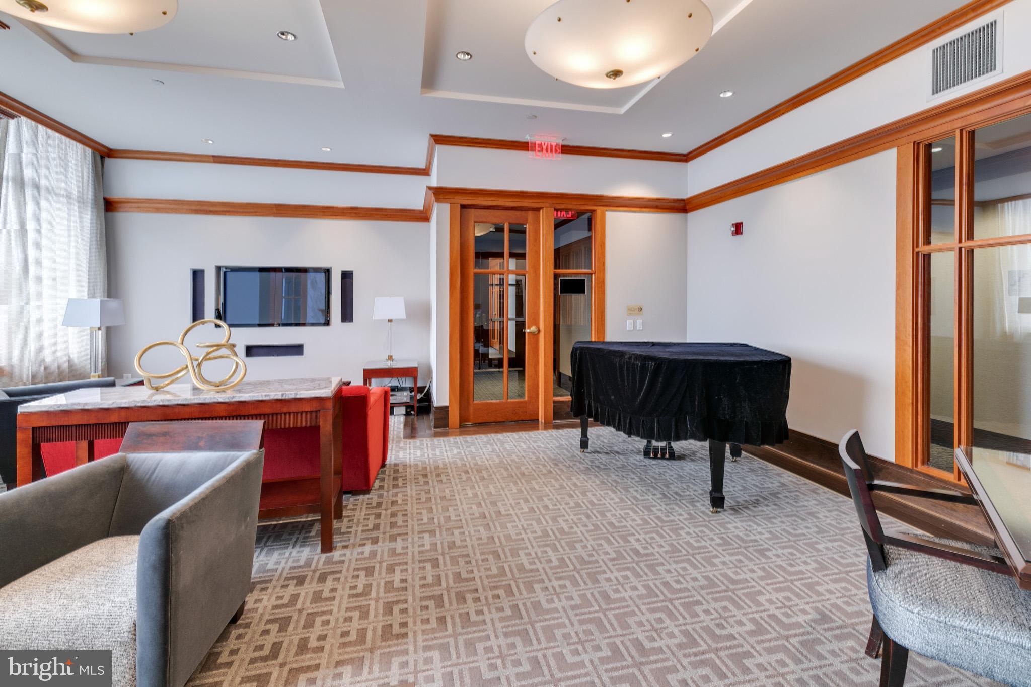 AVENUE OF THE ARTS - Residential