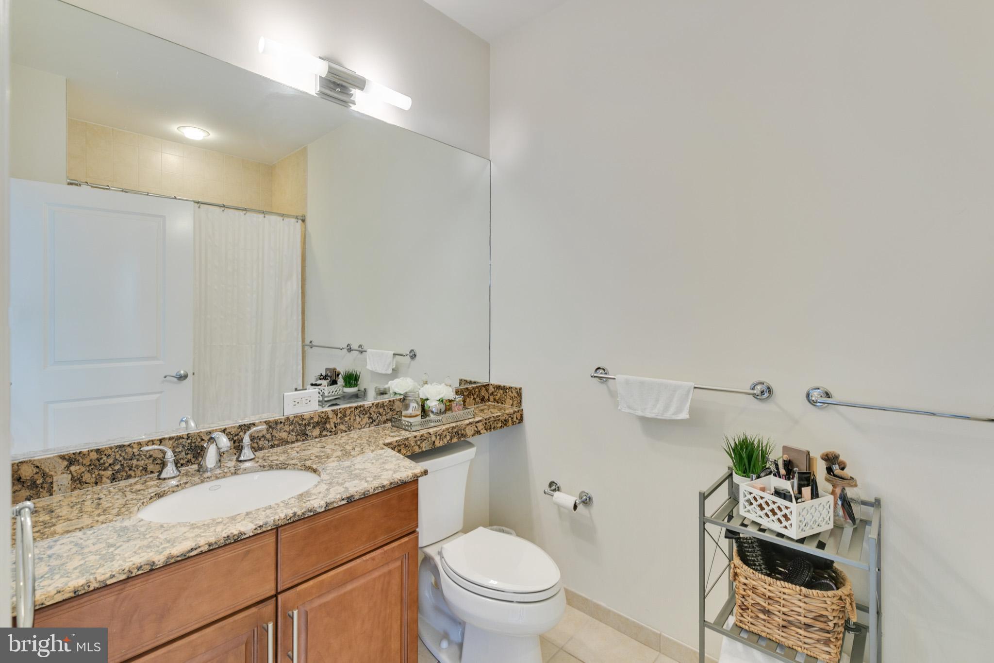 AVENUE OF THE ARTS - Residential