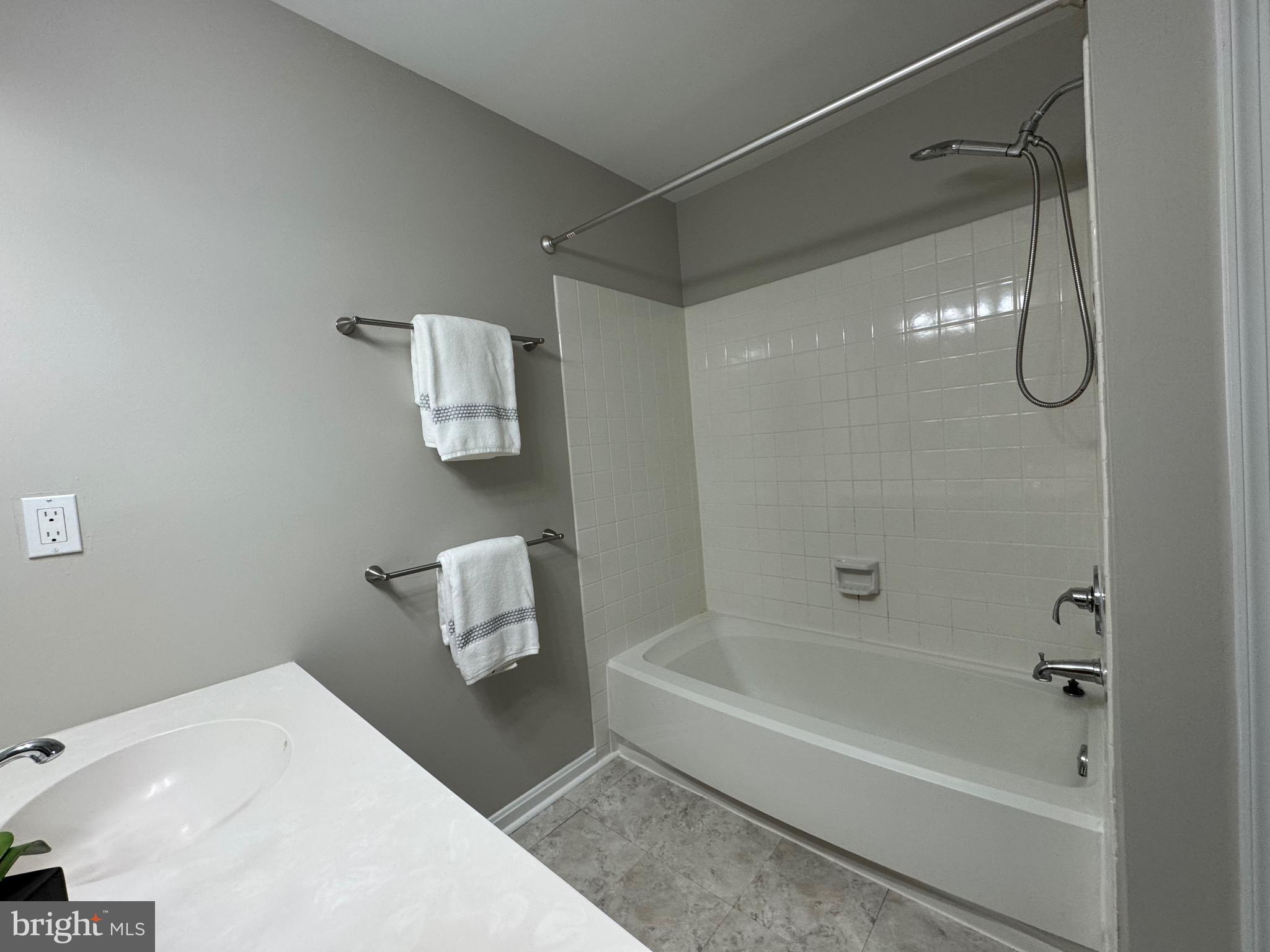 BULL RUN CONDO - Residential Lease