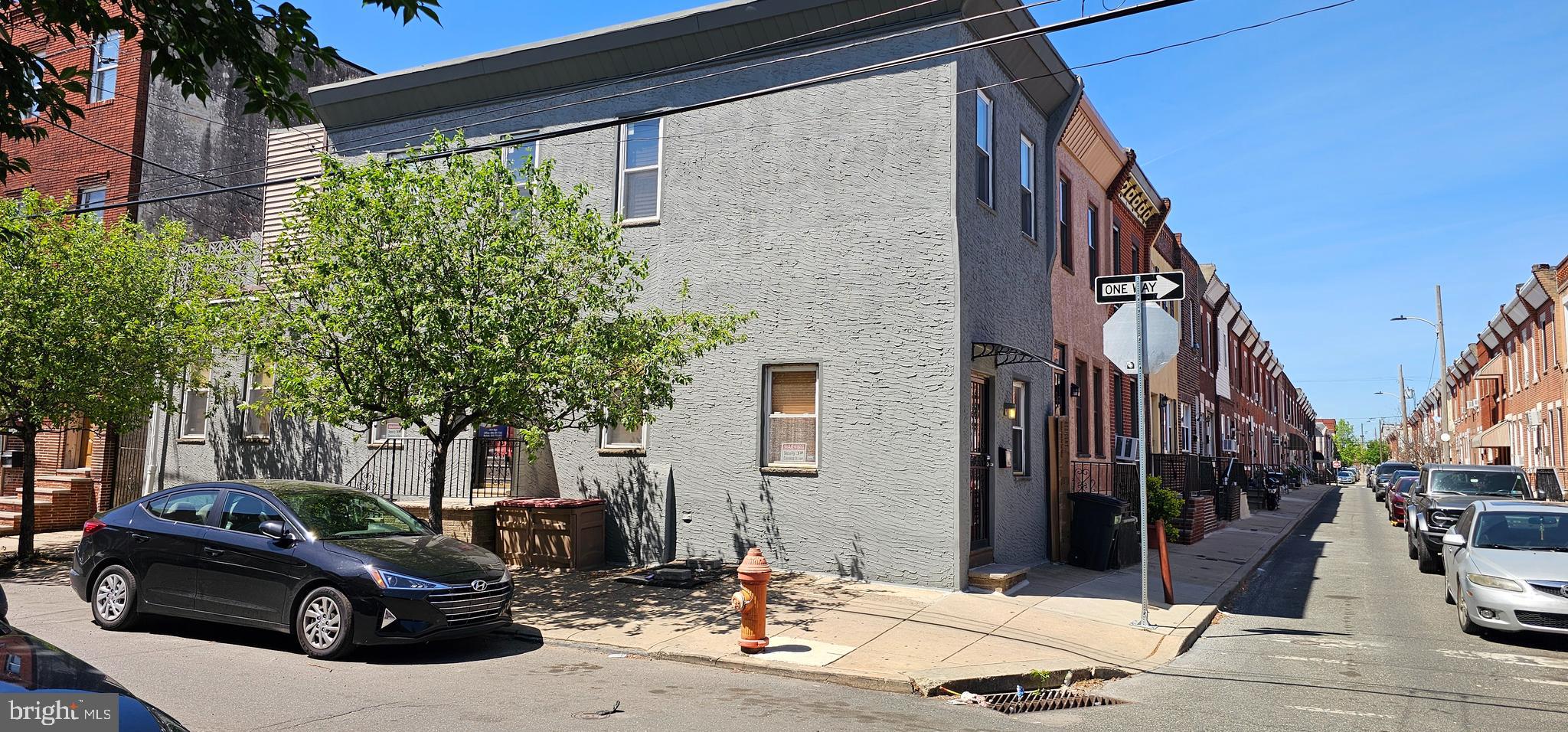 900 DALY STREET