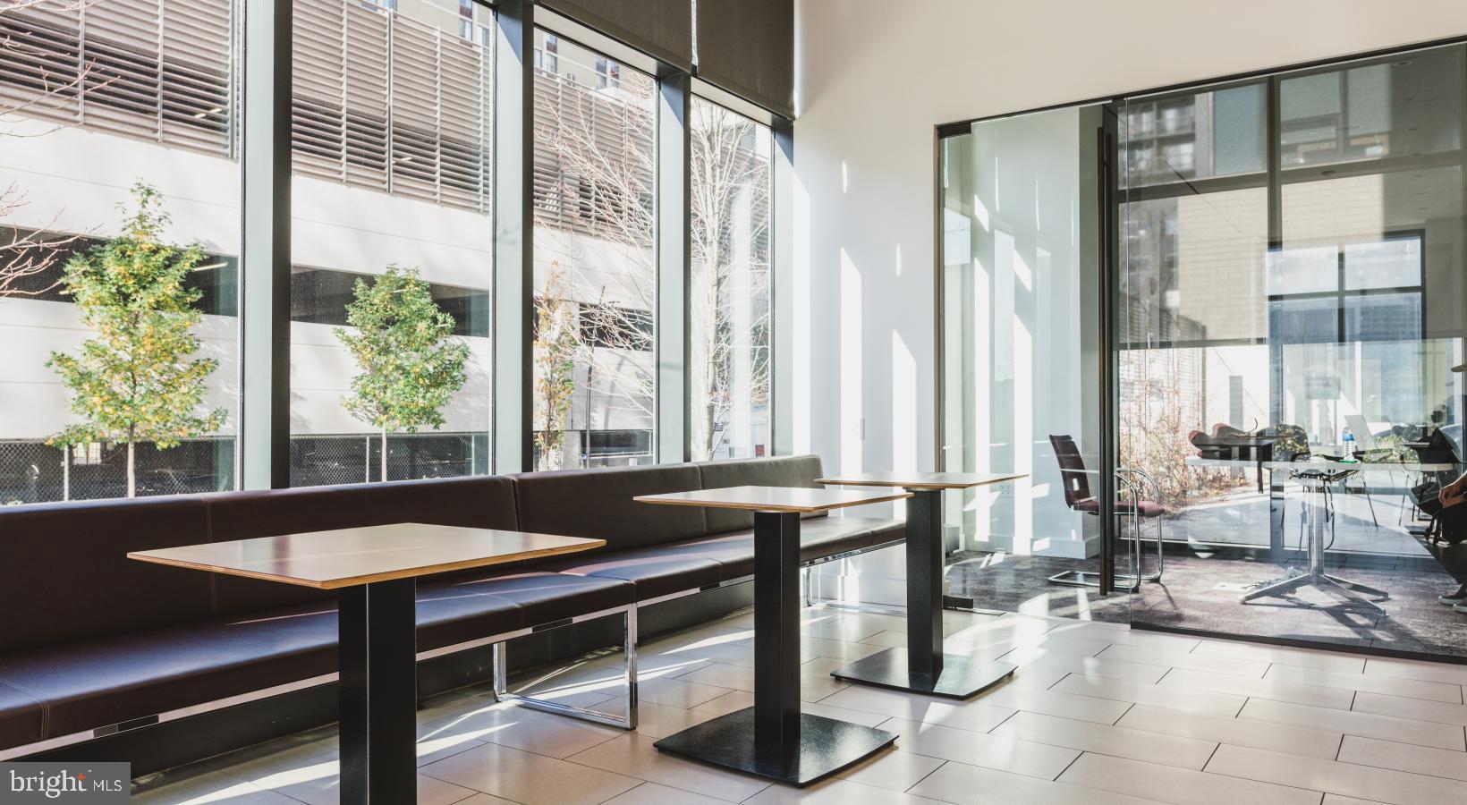 ART MUSEUM AREA - Residential Lease