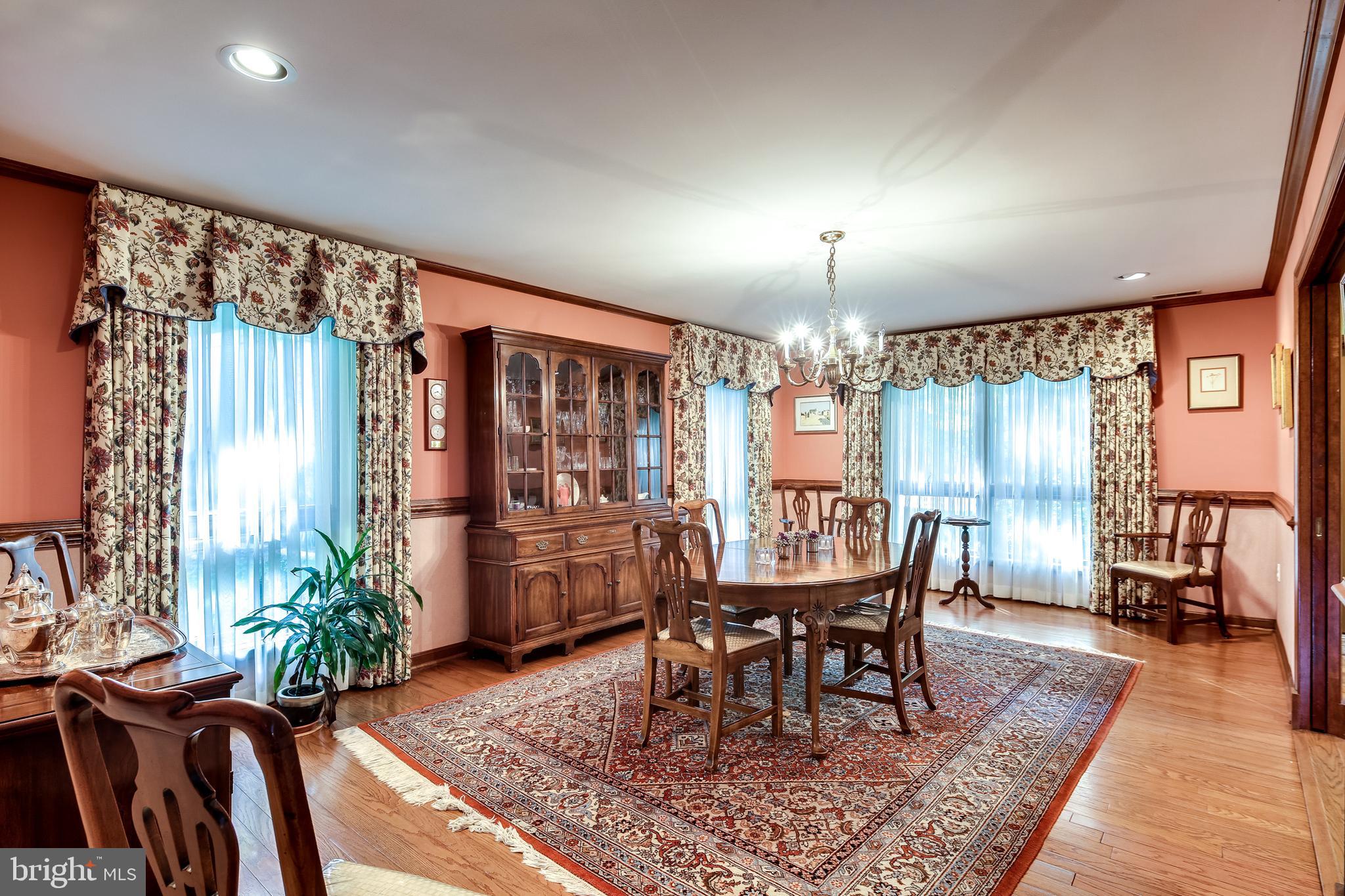 HOBBITS GLEN - Residential