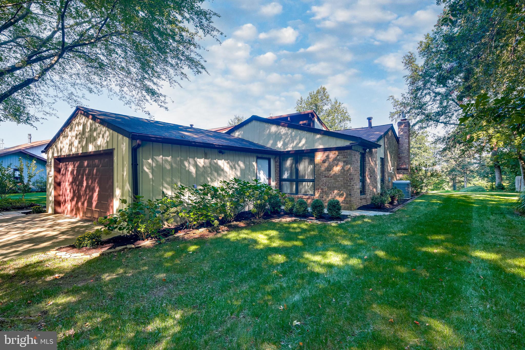 HOBBITS GLEN - Residential