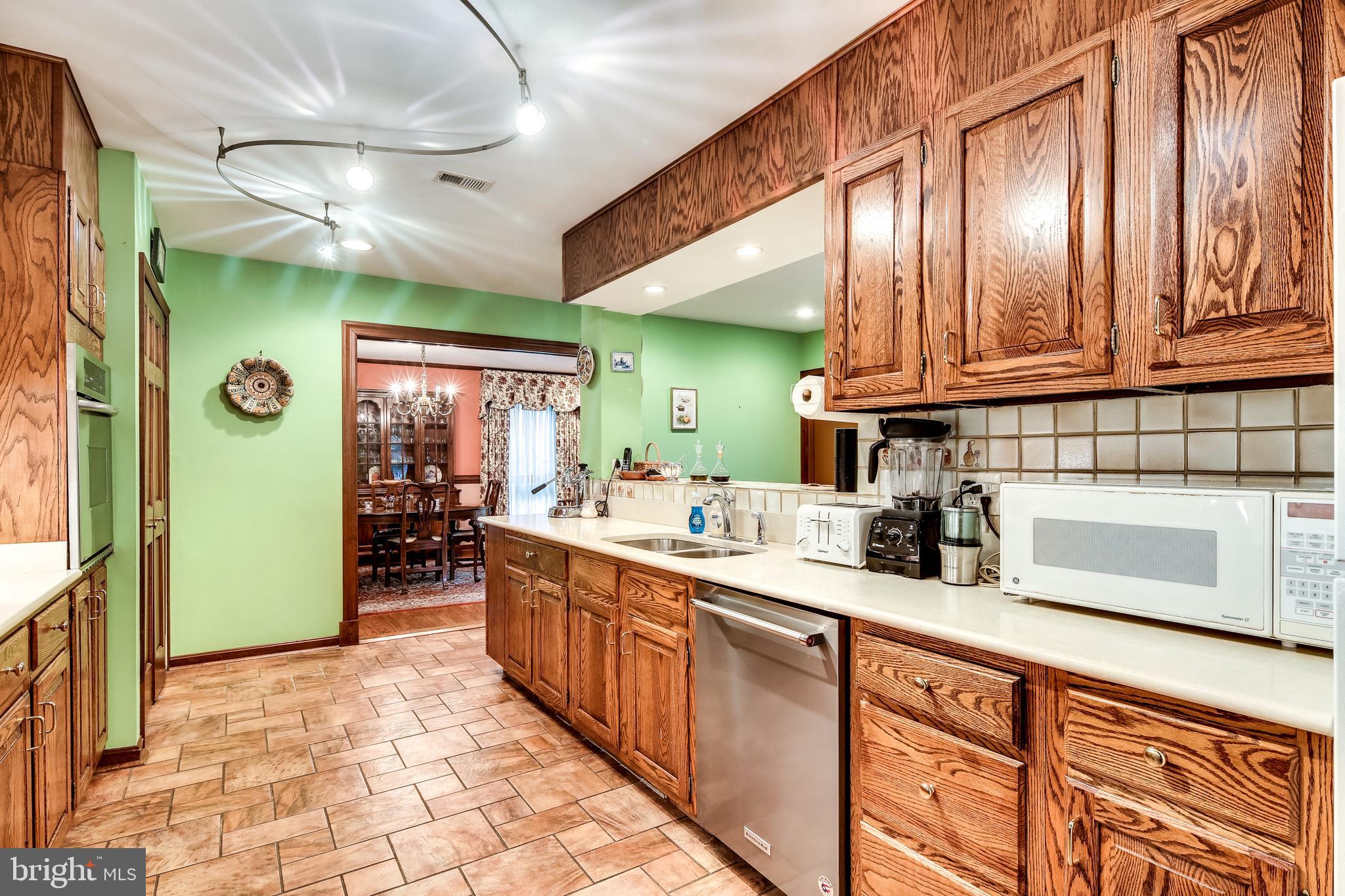 HOBBITS GLEN - Residential