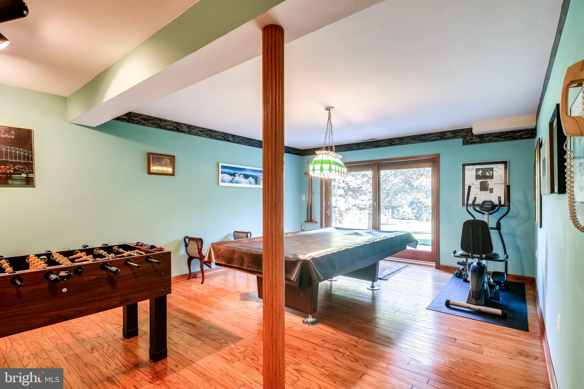 HOBBITS GLEN - Residential