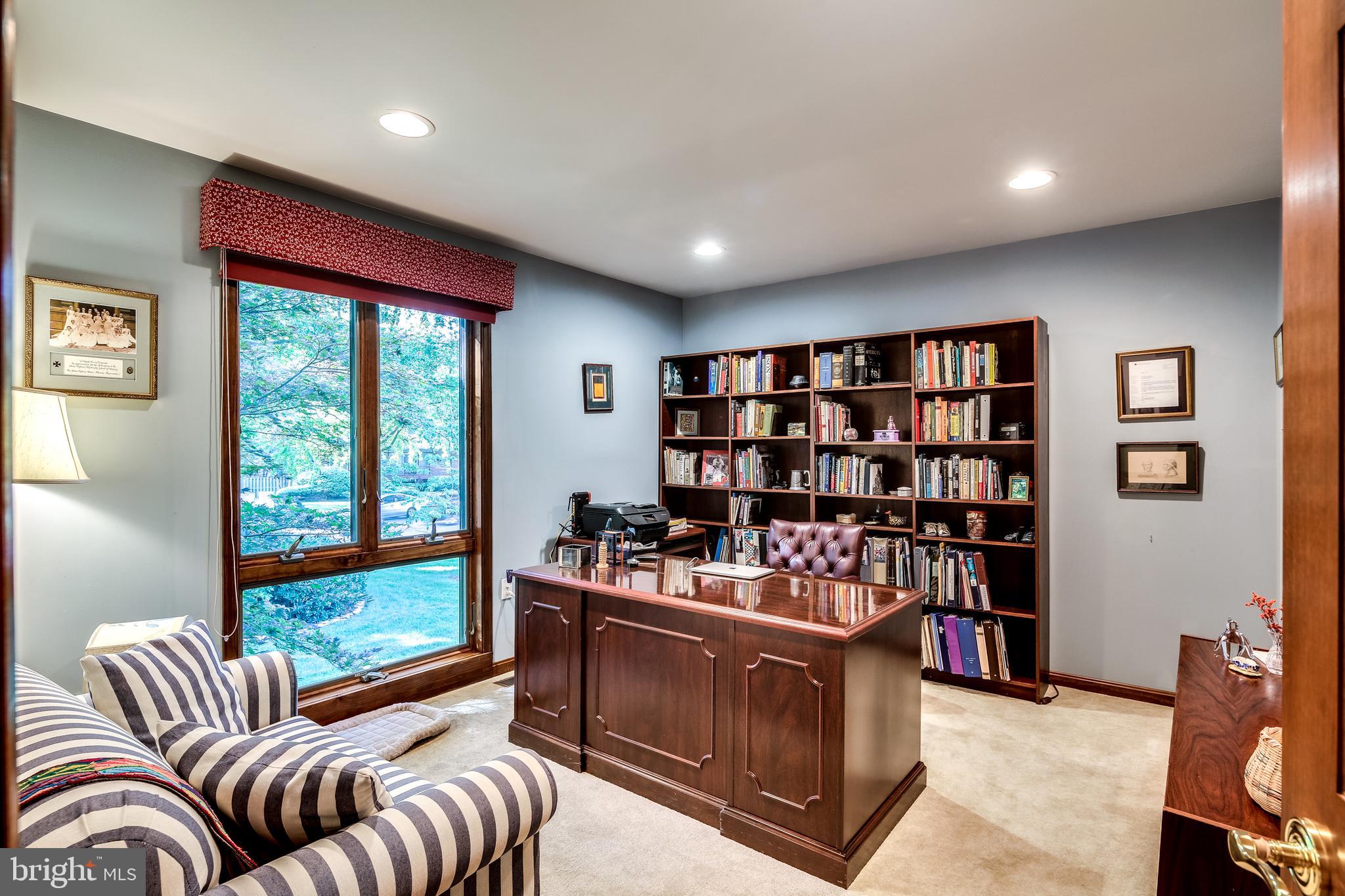 HOBBITS GLEN - Residential