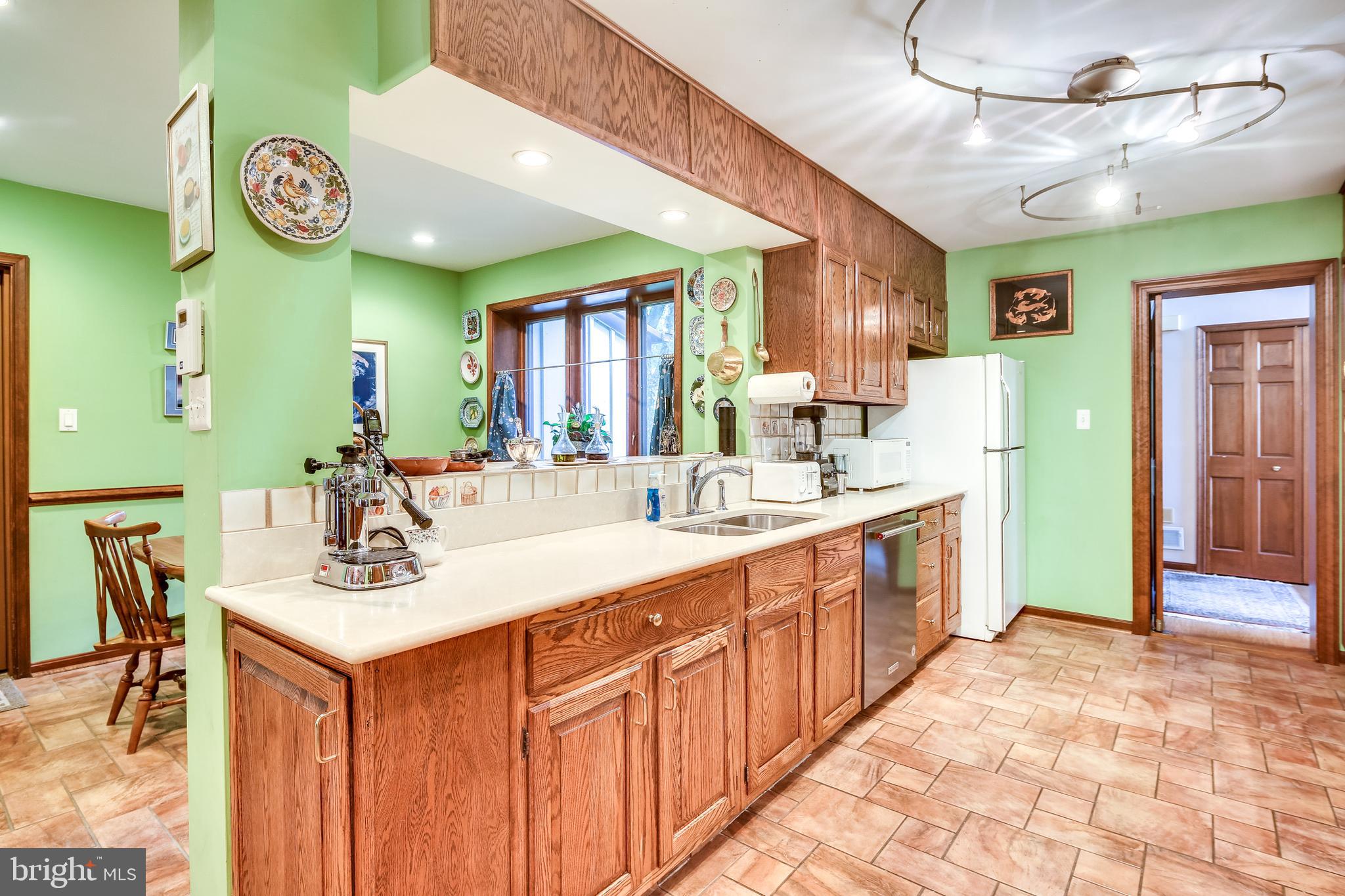 HOBBITS GLEN - Residential