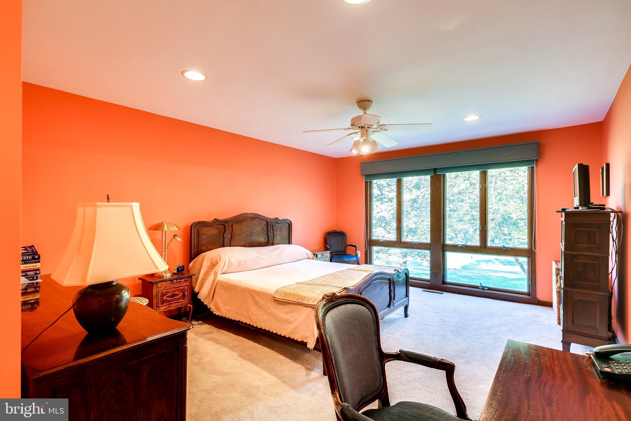 HOBBITS GLEN - Residential