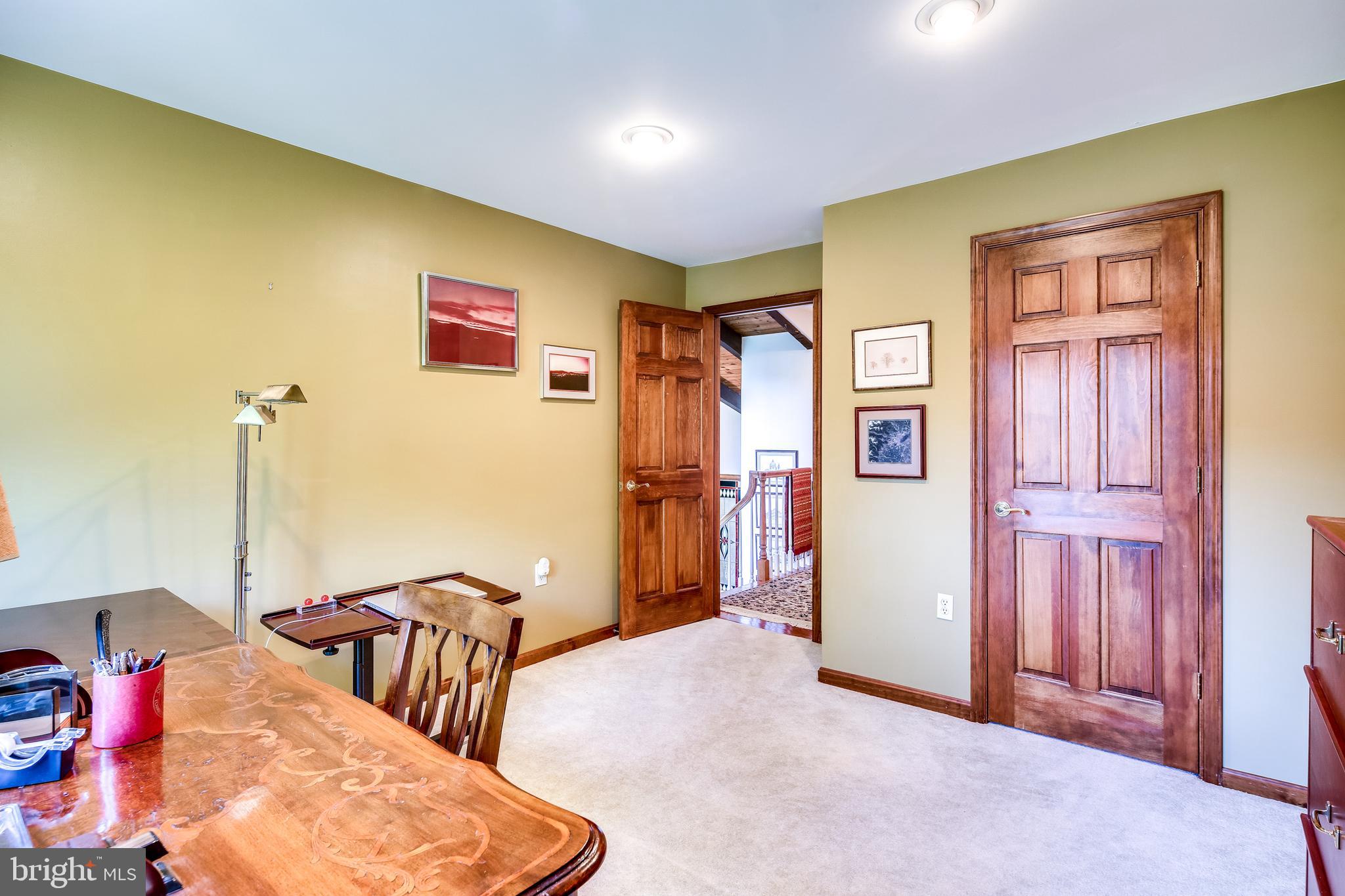 HOBBITS GLEN - Residential