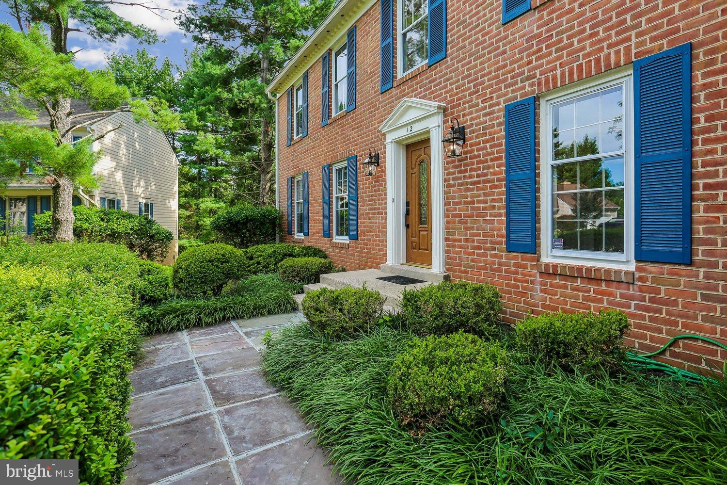 12 LILY POND COURT