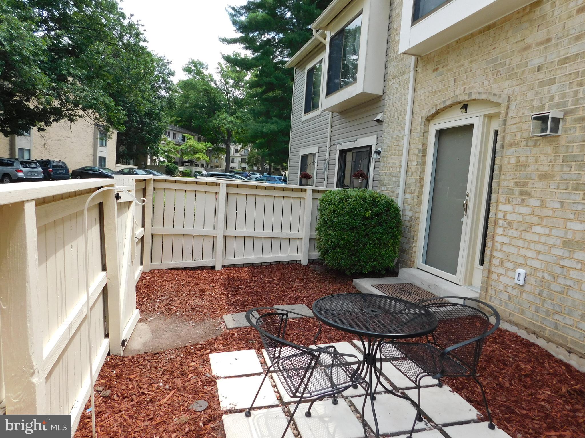 ESSEX PLACE - Residential