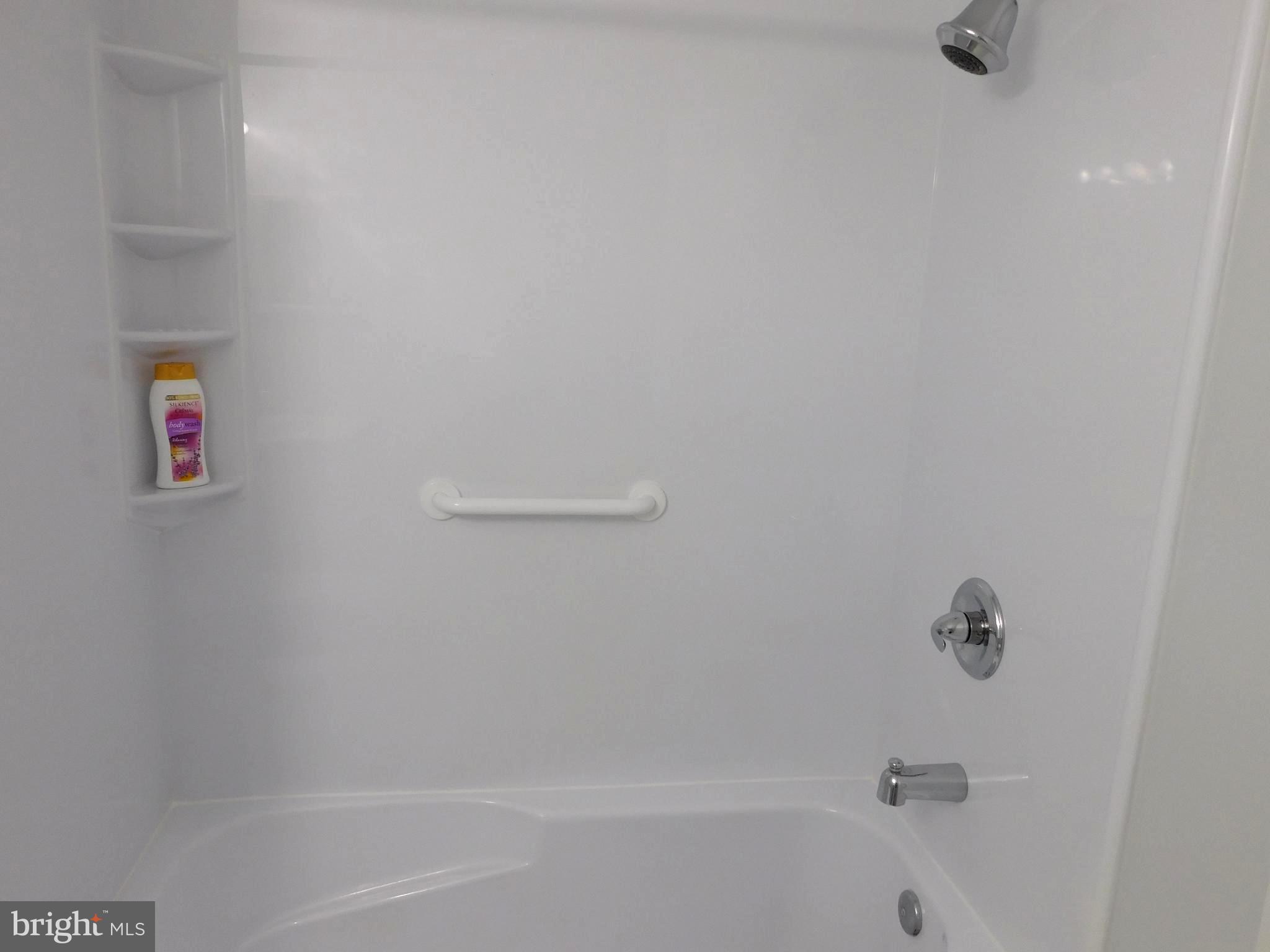 ESSEX PLACE - Residential