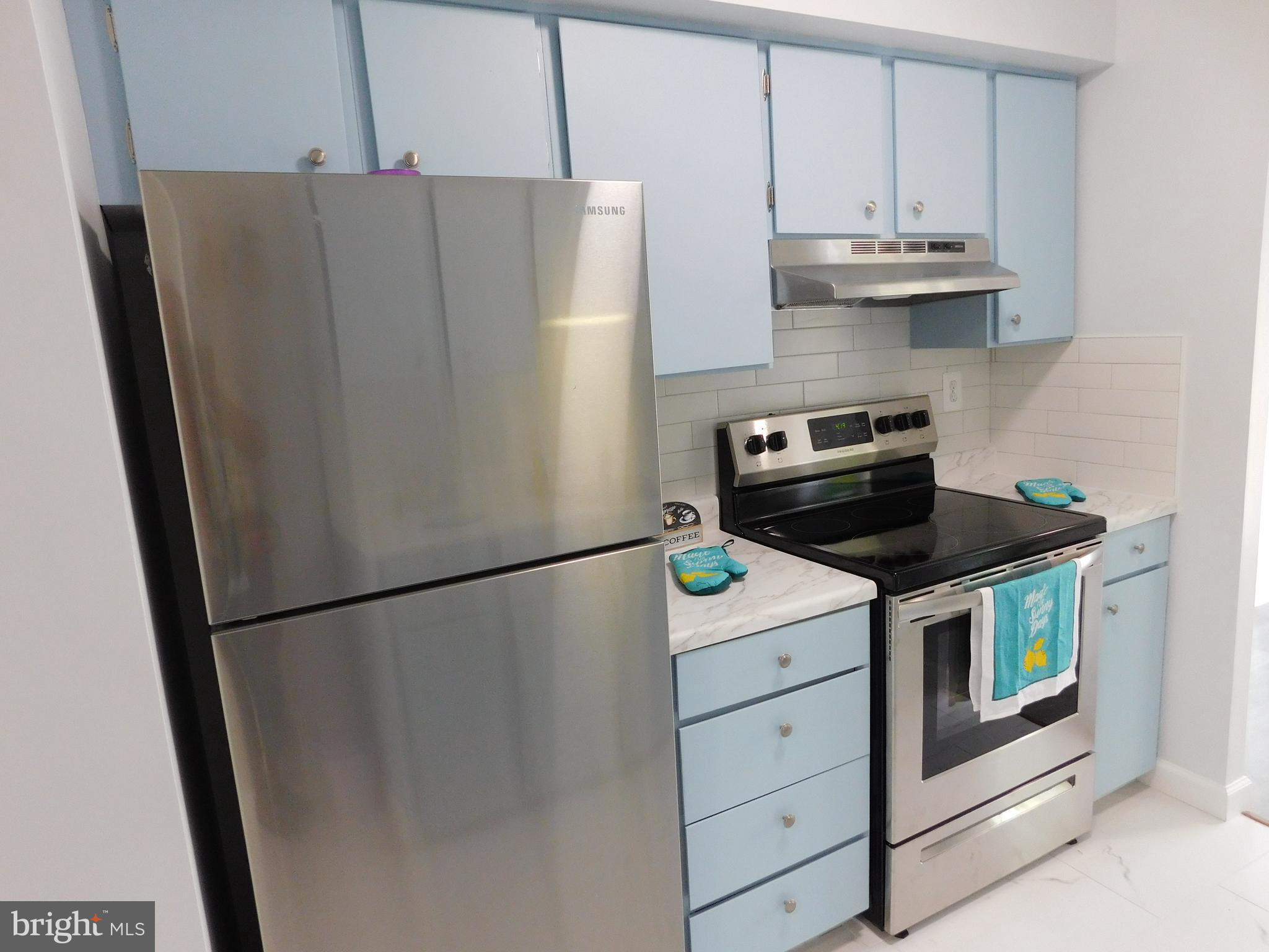 ESSEX PLACE - Residential