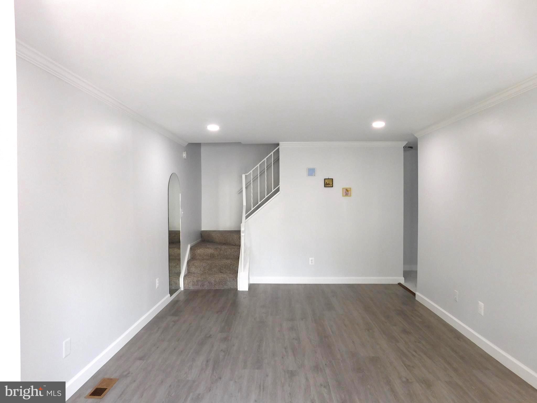 ESSEX PLACE - Residential