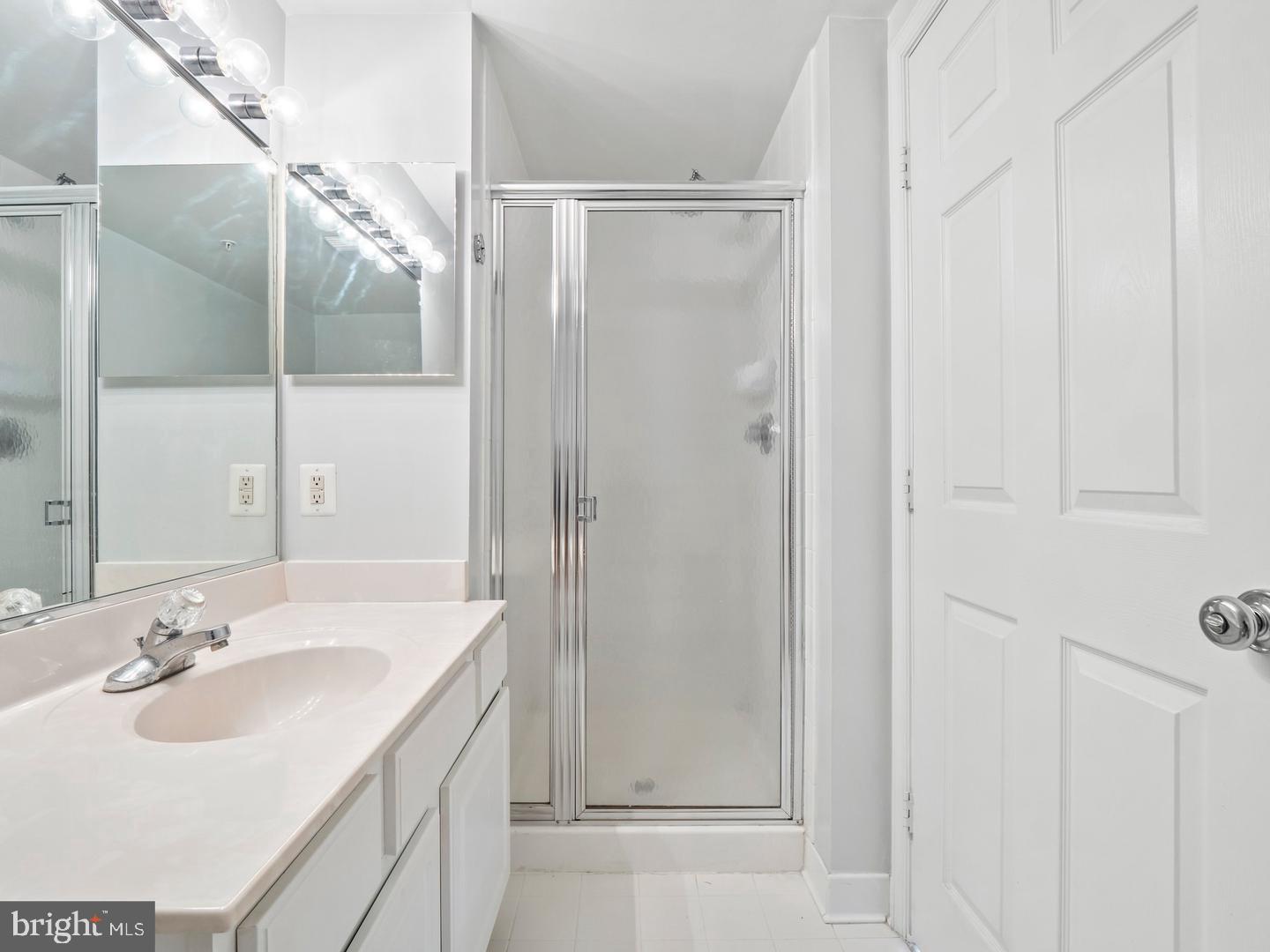 LEXINGTON SQUARE - Residential