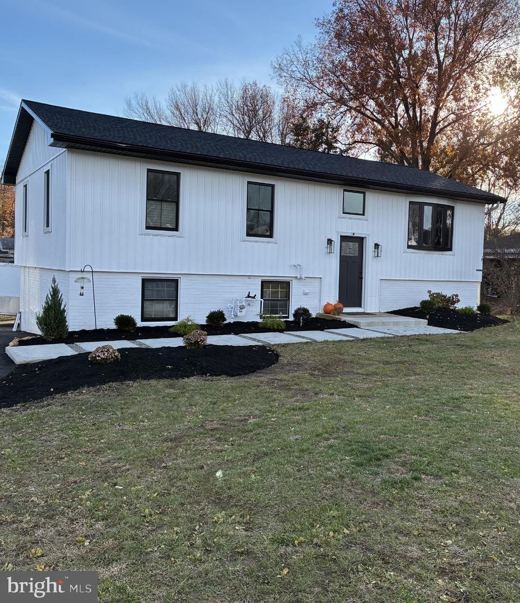 Photo of 60 Waverly Avenue, LANCASTER, PA 17601 (MLS # PALA2080114)