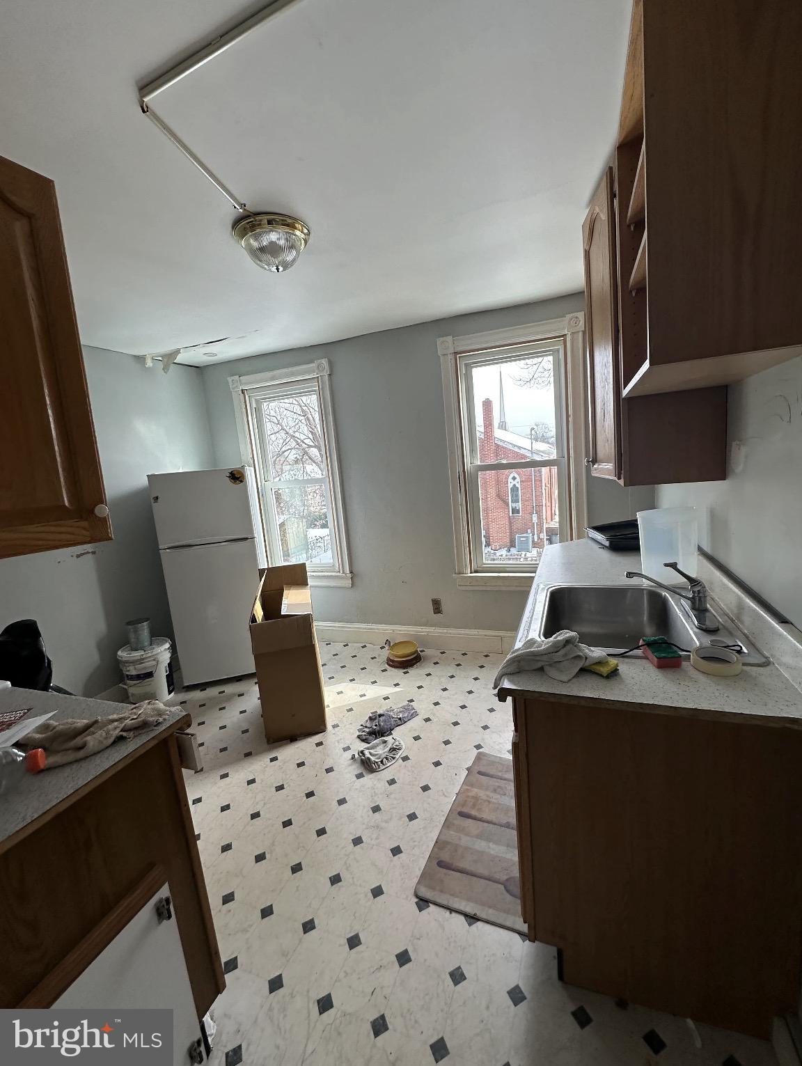 155 ROBERTSON AVENUE