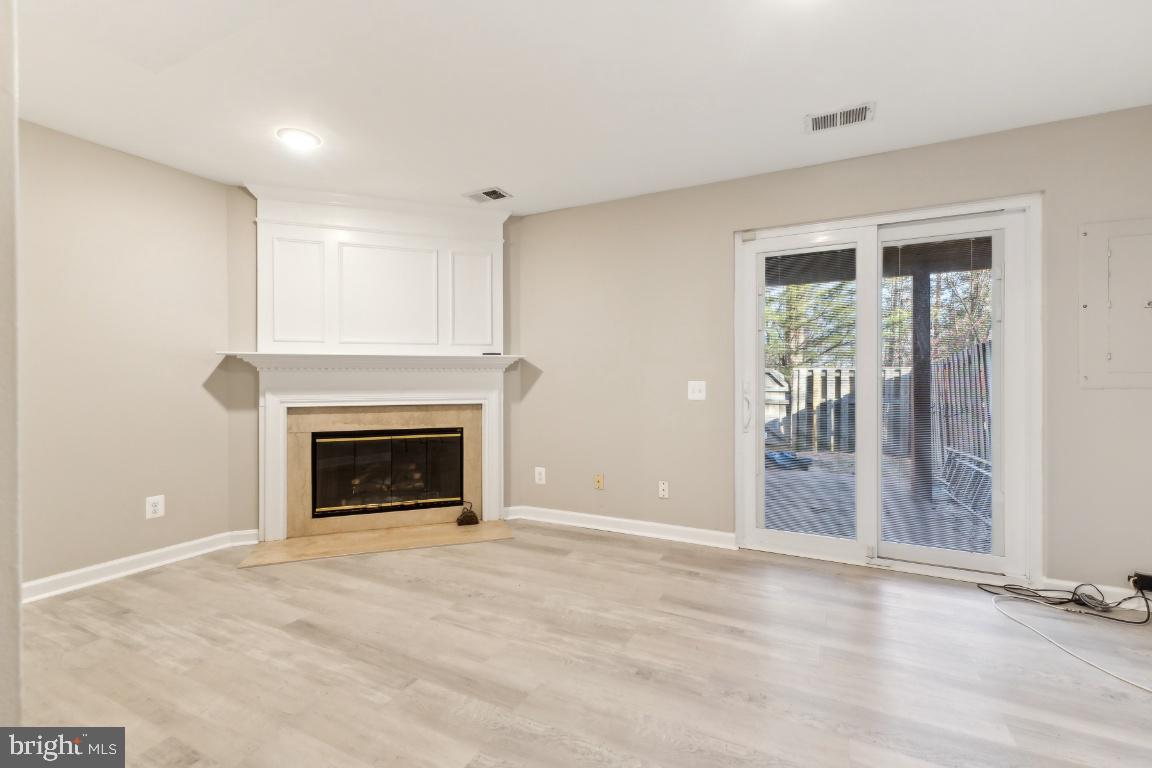 CAROLYN FOREST - Residential Lease