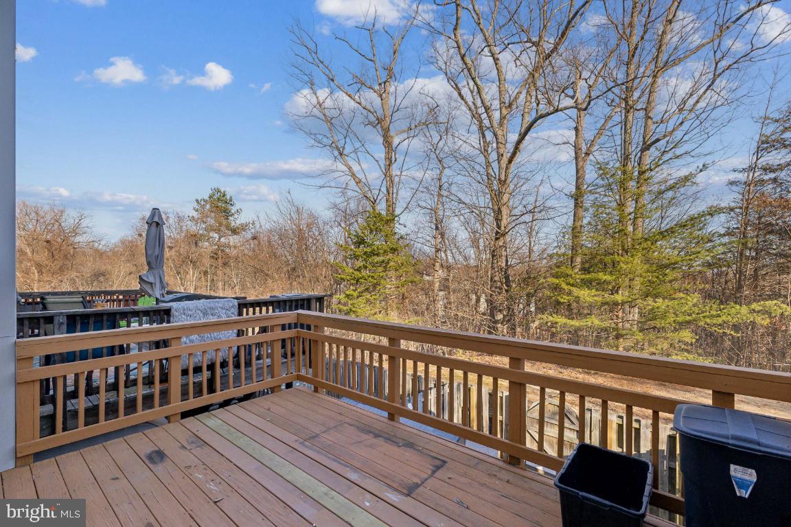 CAROLYN FOREST - Residential Lease