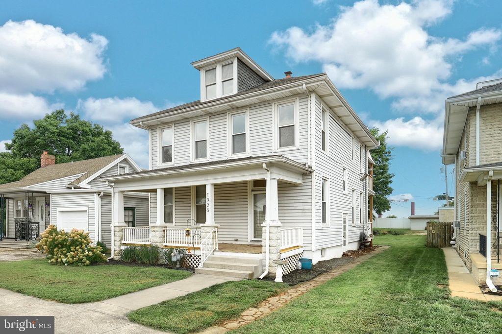 Photo of 1925 W Philadelphia Street, YORK, PA 17404 (MLS # PAYK2090230)