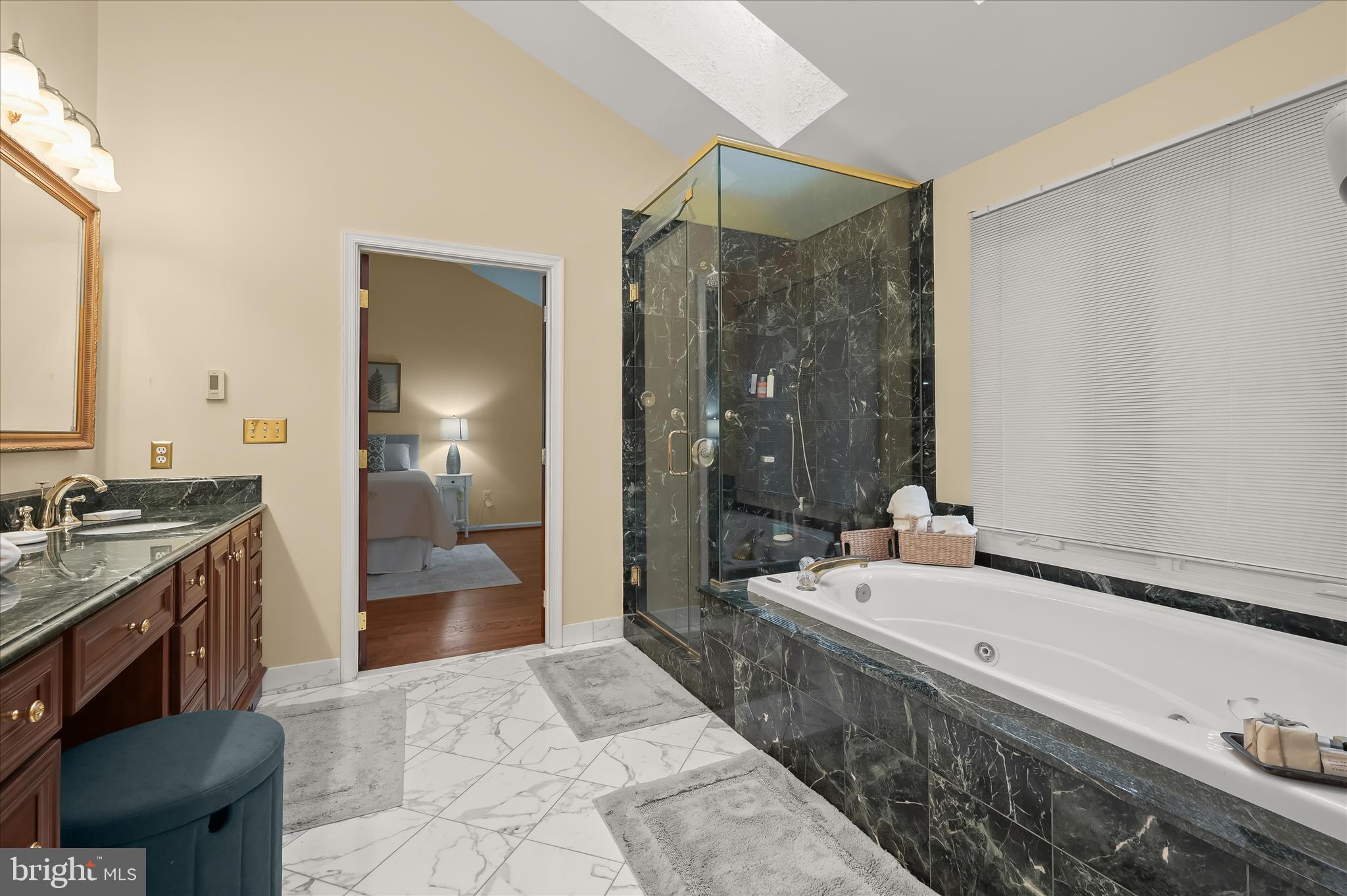 PEBBLE CREEK - Residential