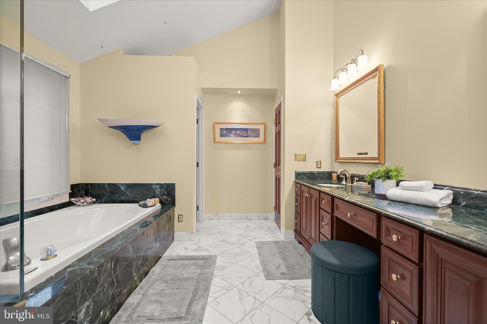 PEBBLE CREEK - Residential