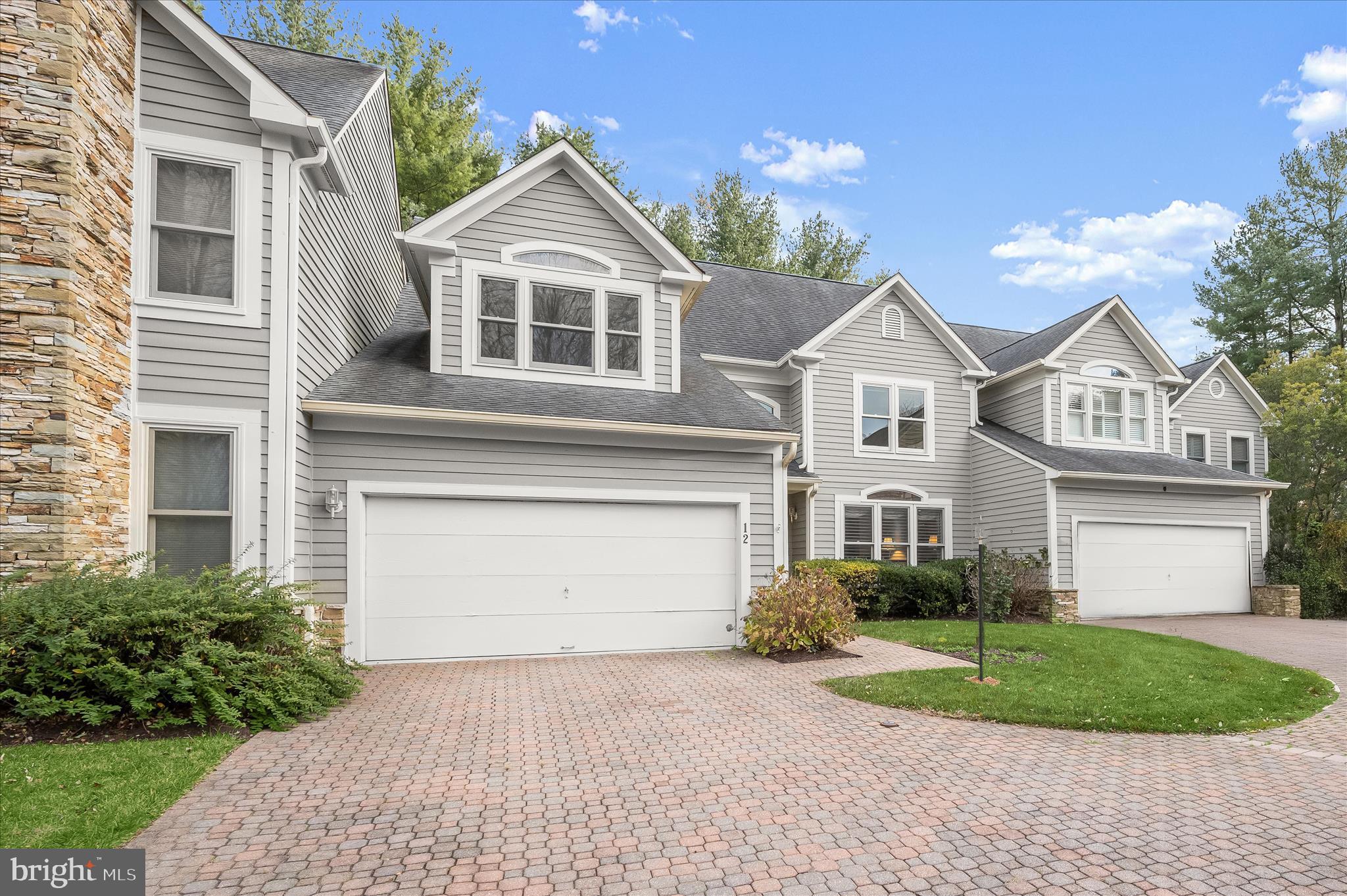 PEBBLE CREEK - Residential