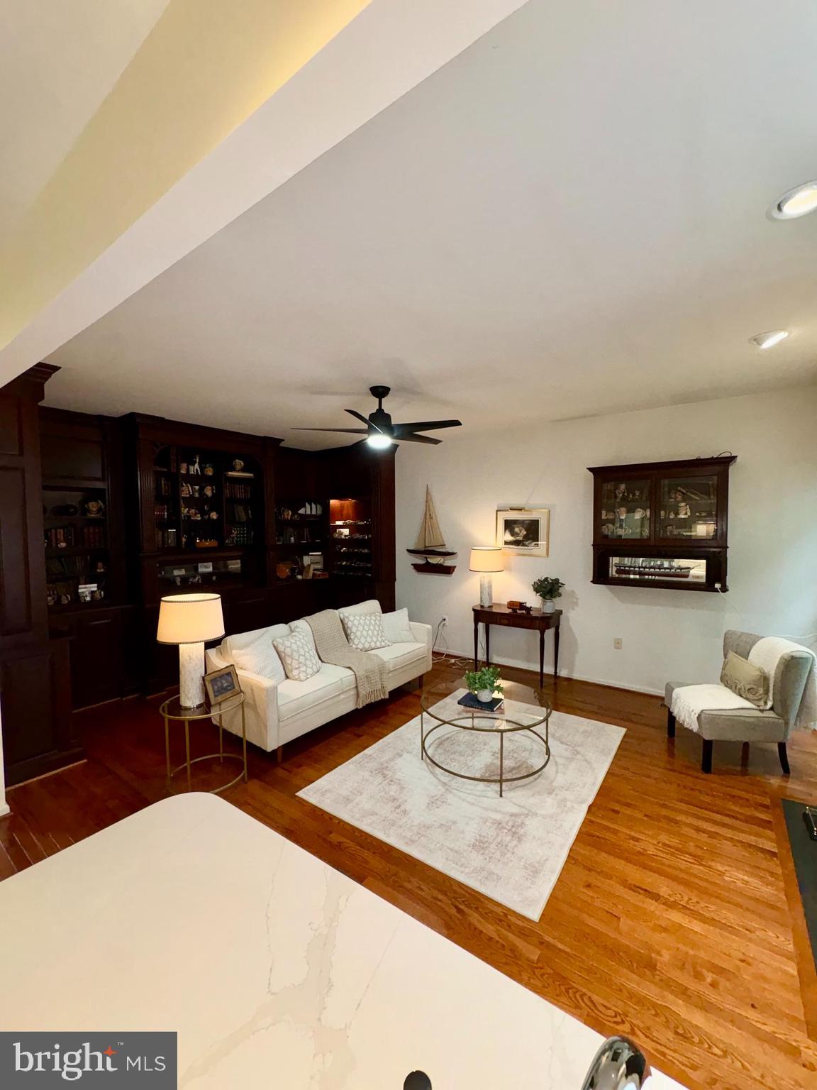 PEBBLE CREEK - Residential
