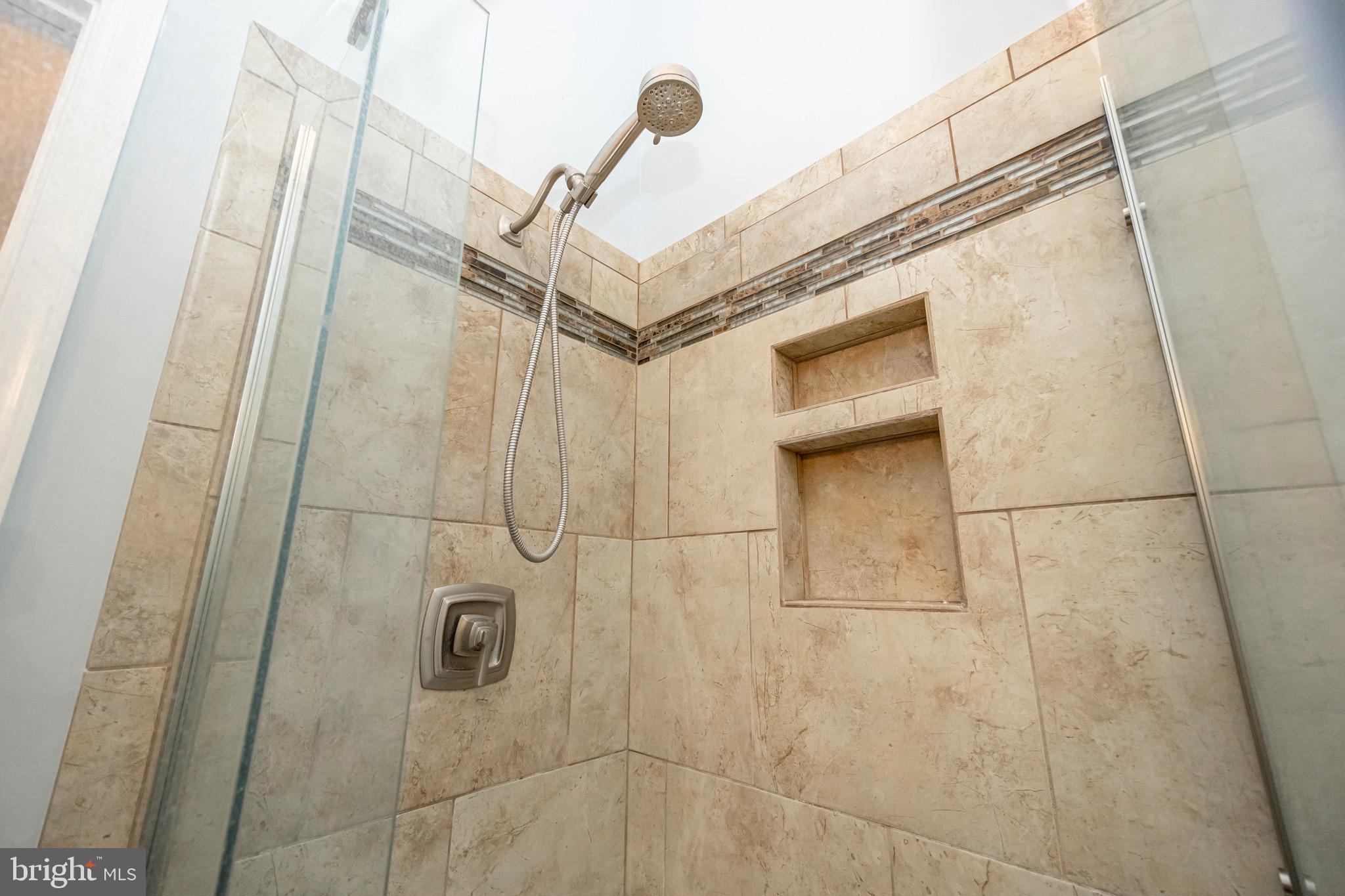 PARRS RIDGE - Residential