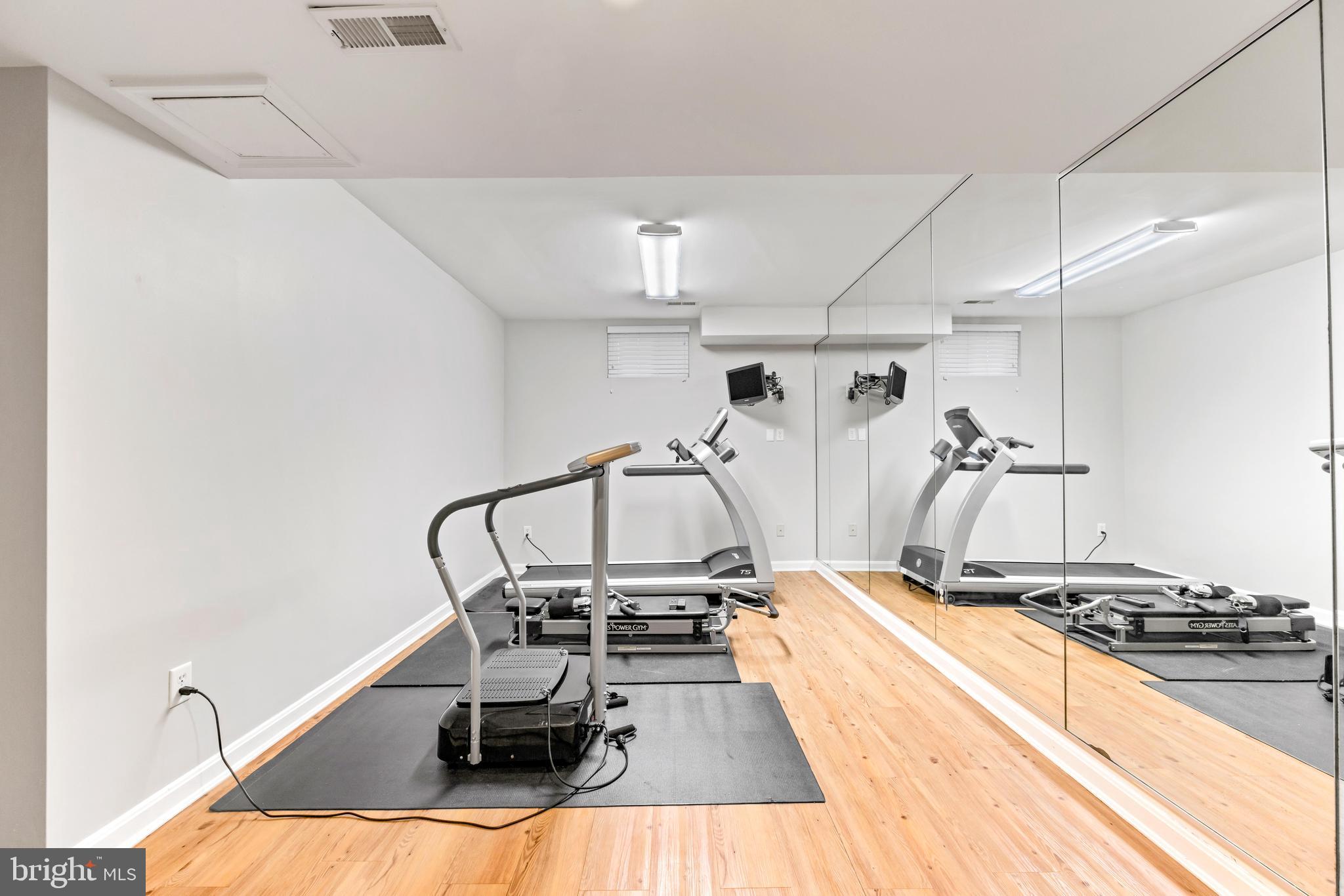 CHESAPEAKE OAKS - Residential