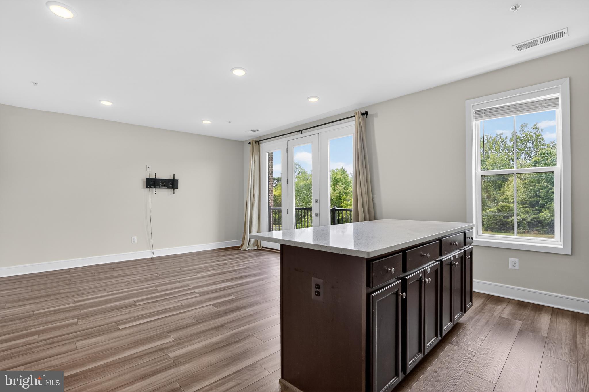 DEMOTT & SILVER - Residential