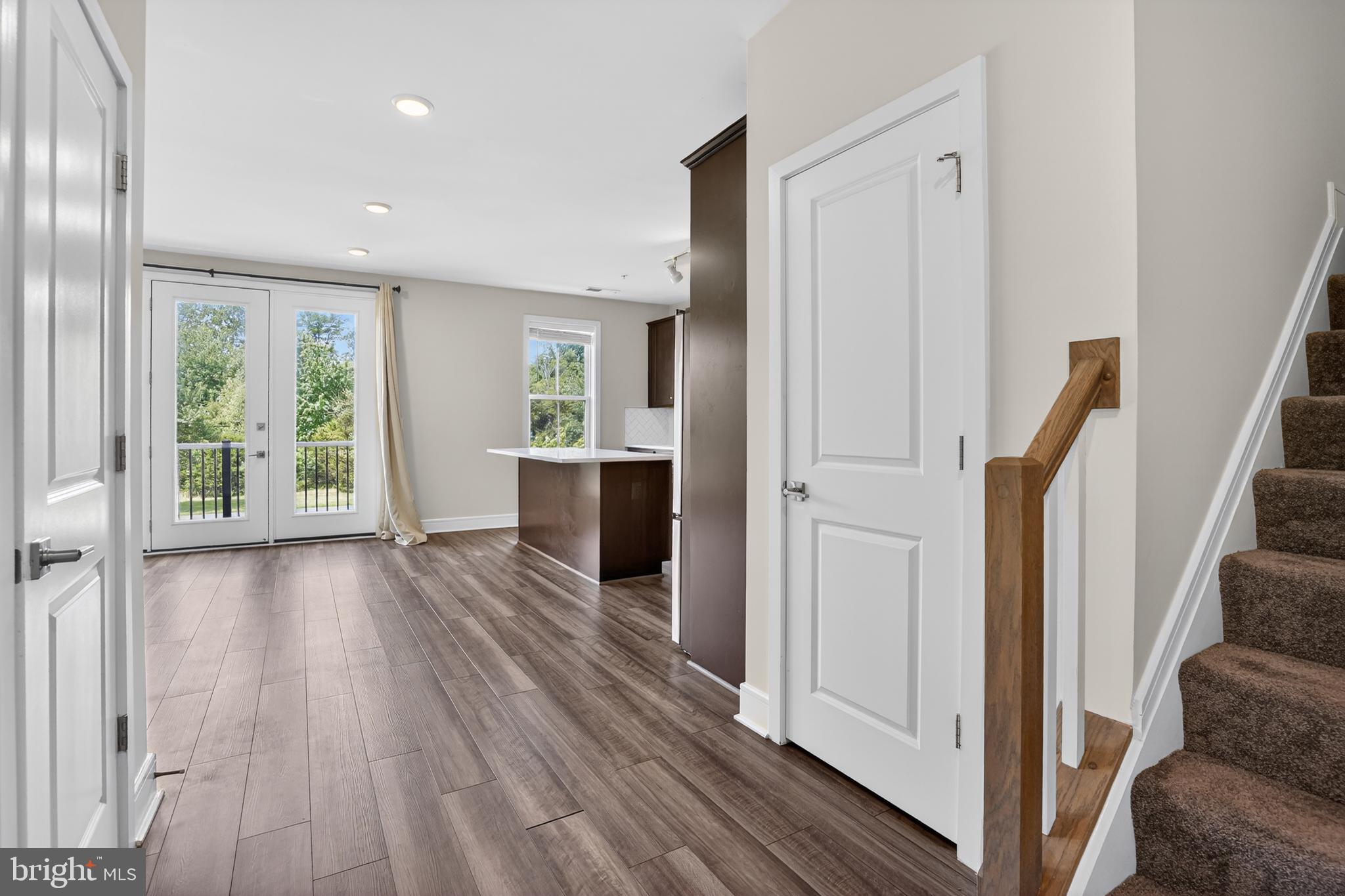 DEMOTT & SILVER - Residential