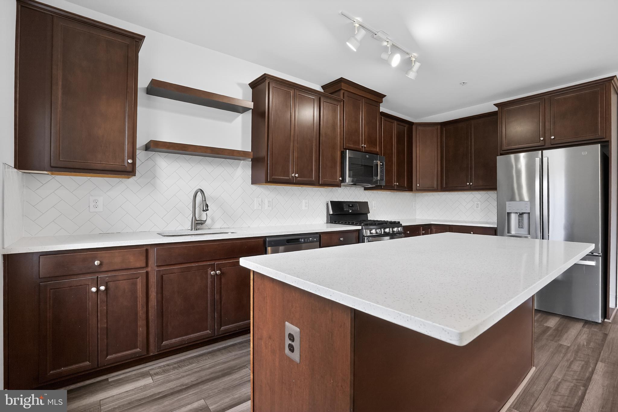 DEMOTT & SILVER - Residential