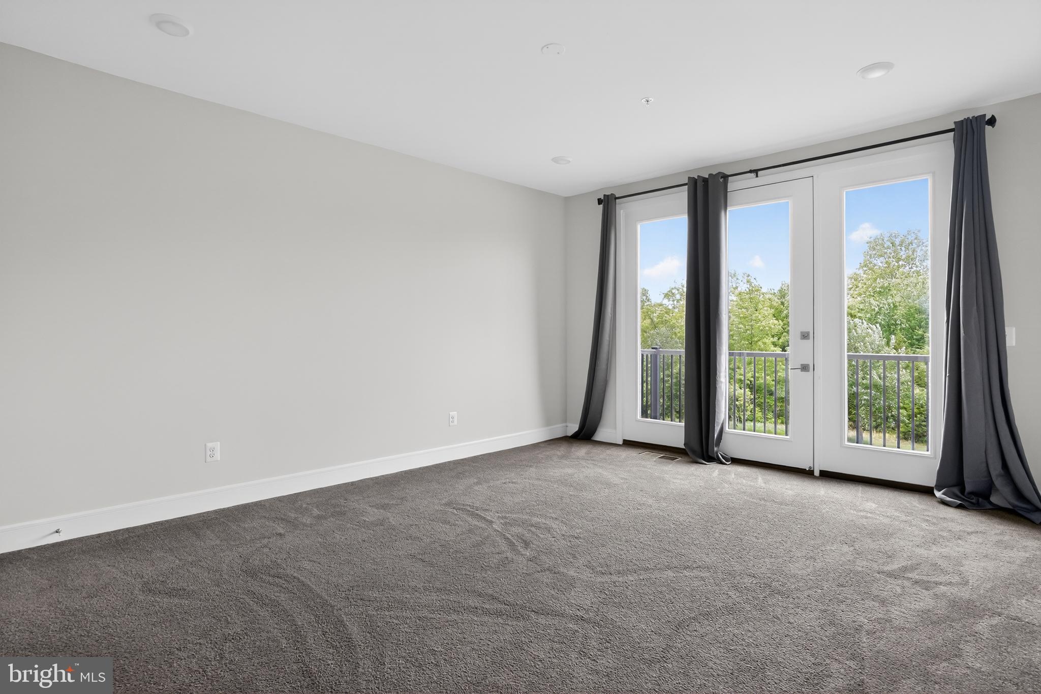 DEMOTT & SILVER - Residential