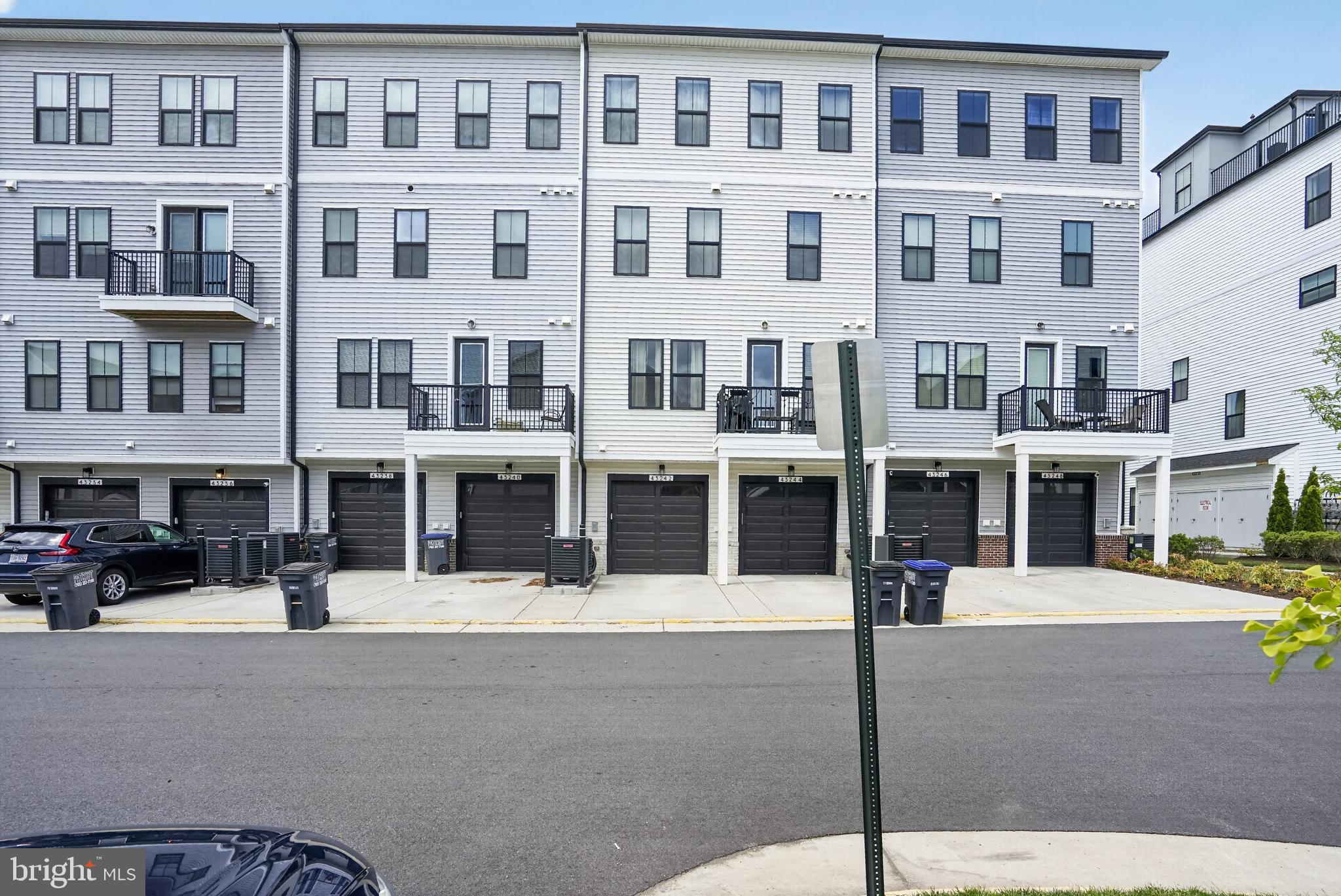 DEMOTT & SILVER - Residential