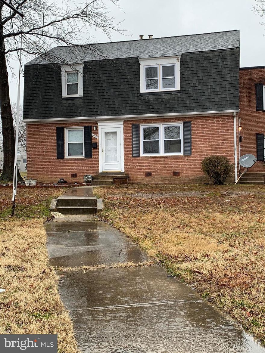 Welcome to 3918 24th St, an investors special! Centrally located to two shopping centers, a library and metro accessible. A new roof, new carpet and new kitchen appliances were installed in 2021.