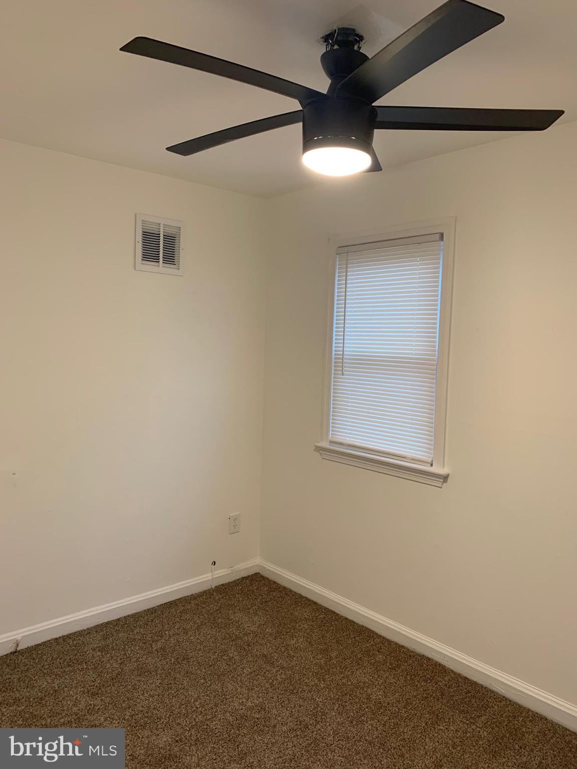 IVERSON MEWS CONDOMINIUM - Residential