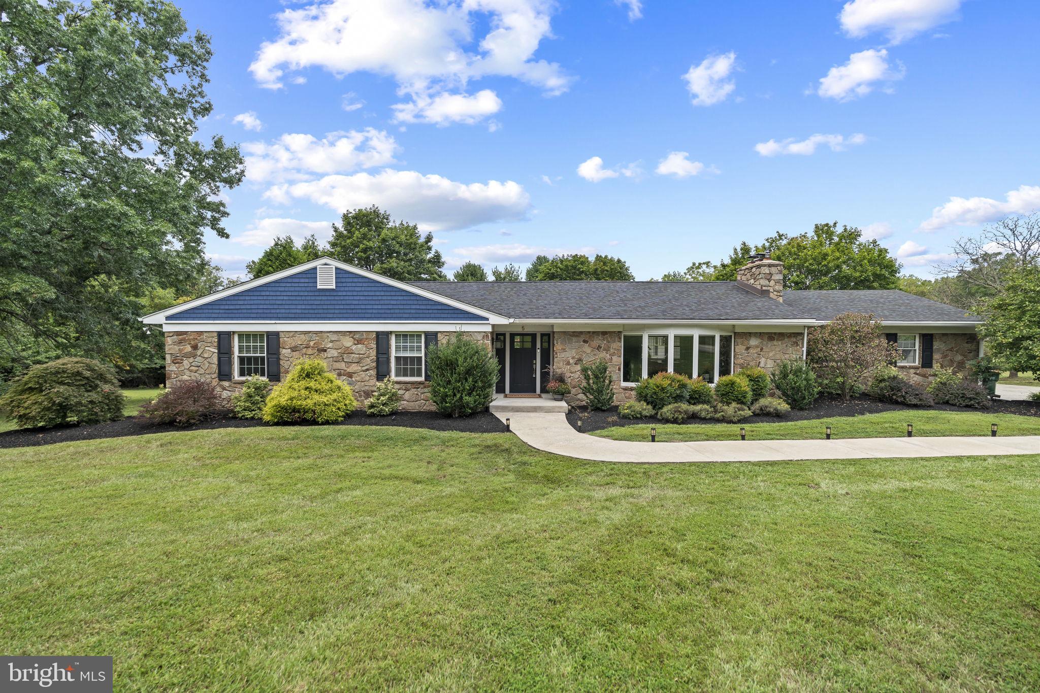 5 DERRY DRIVE