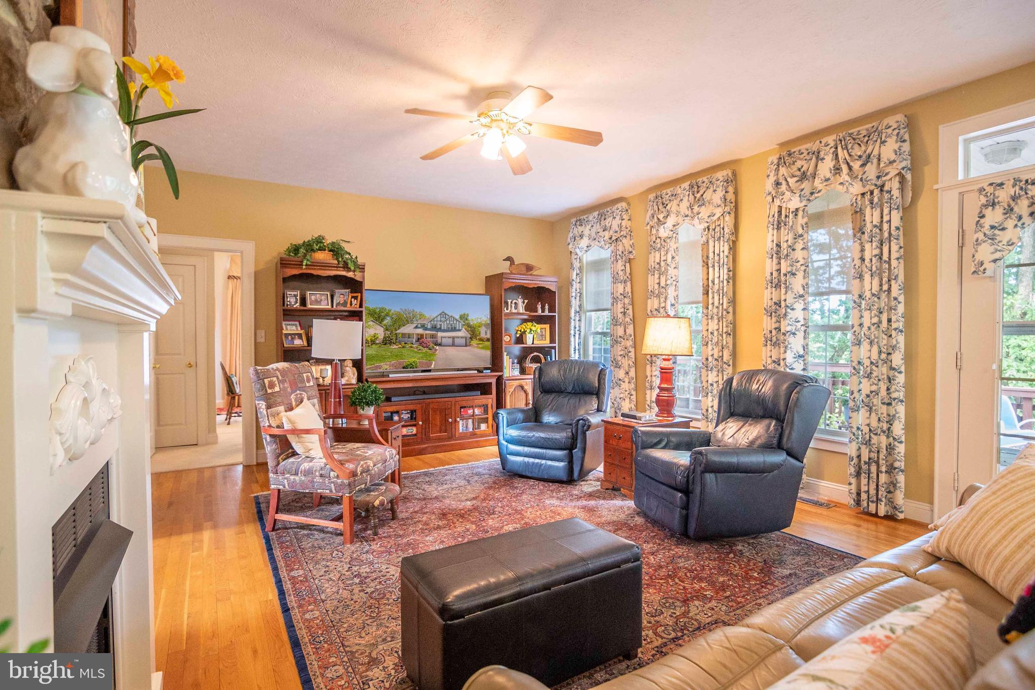 EDINBURG MANOR - Residential