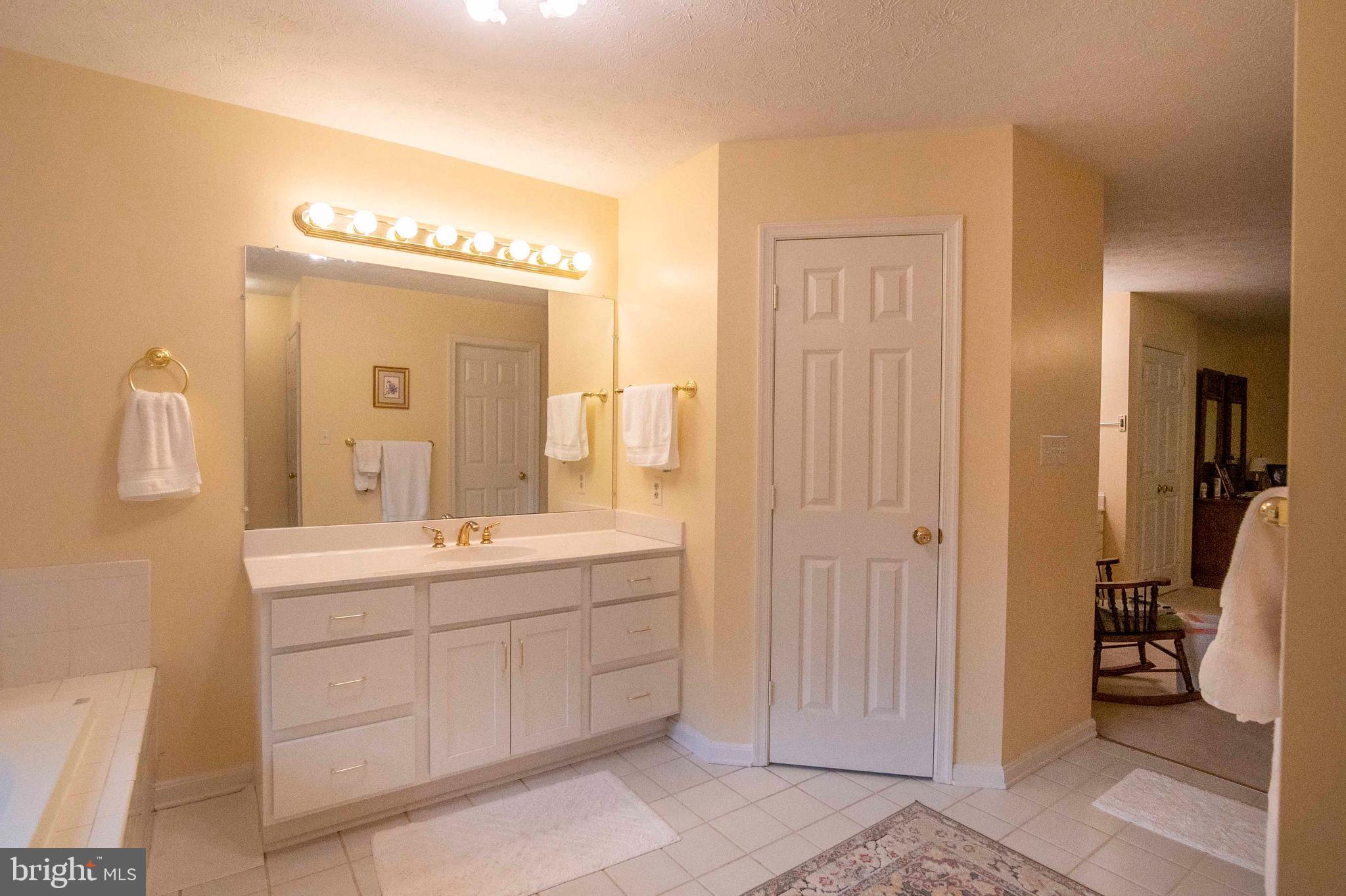 EDINBURG MANOR - Residential