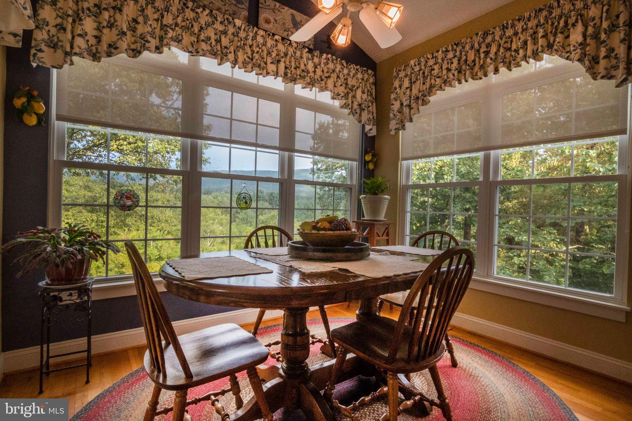 EDINBURG MANOR - Residential