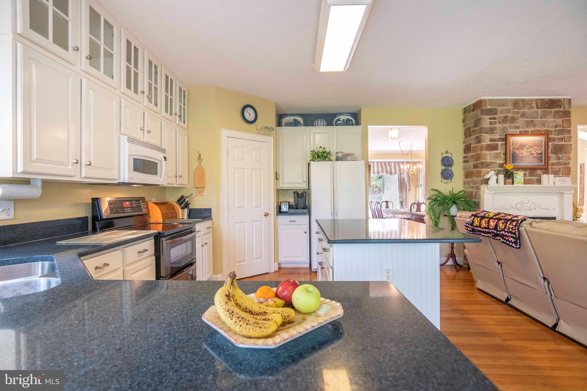 EDINBURG MANOR - Residential