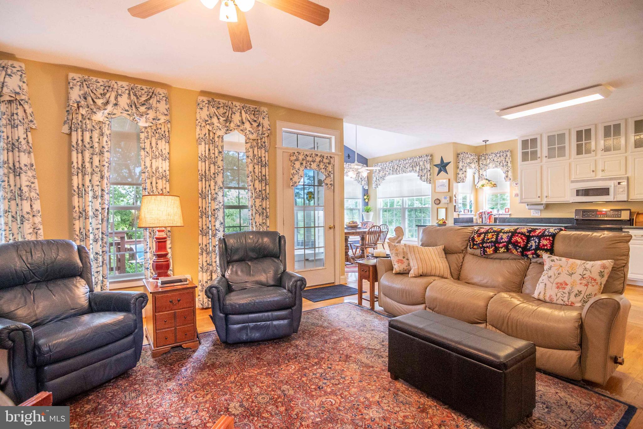 EDINBURG MANOR - Residential