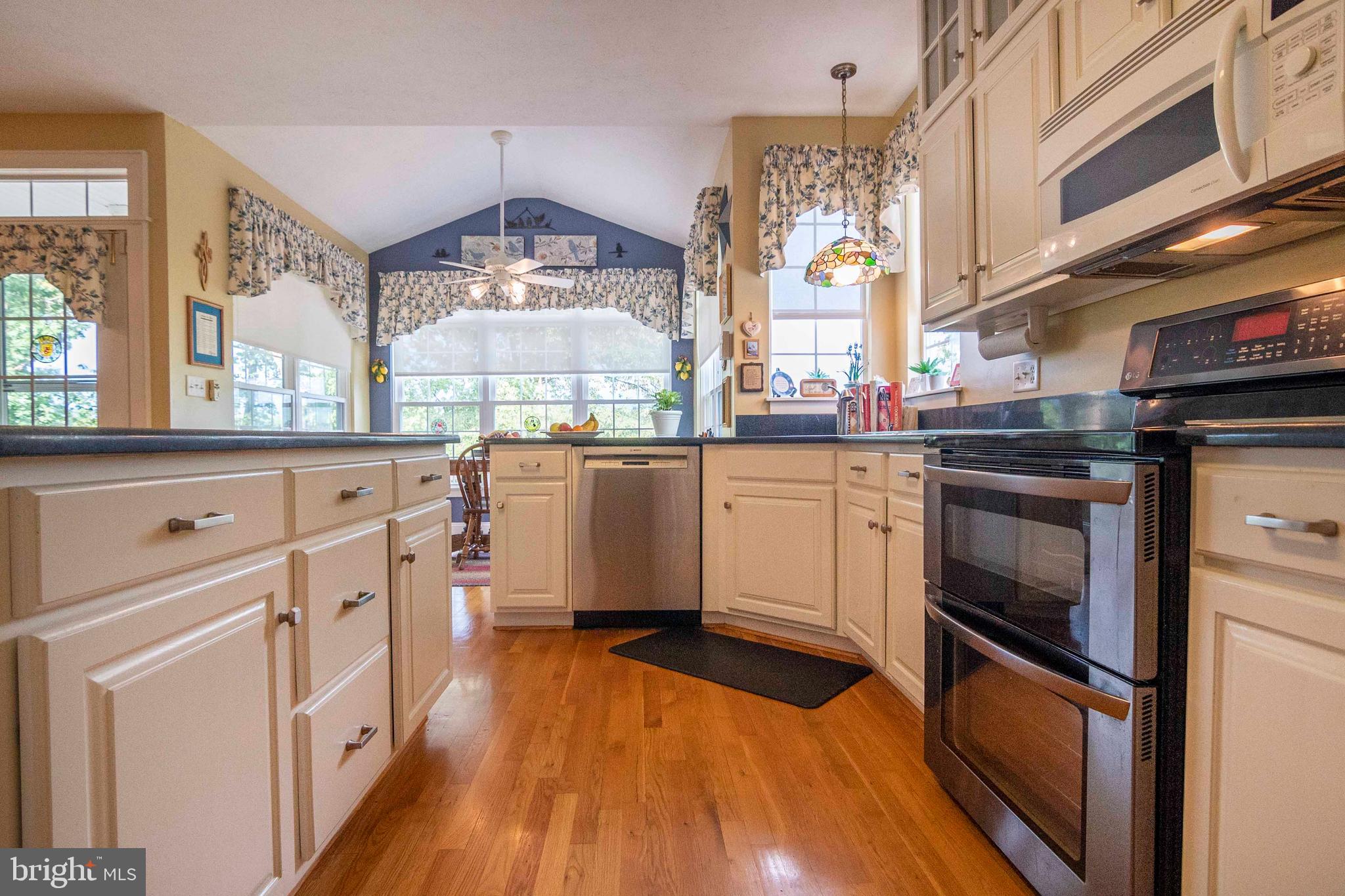 EDINBURG MANOR - Residential