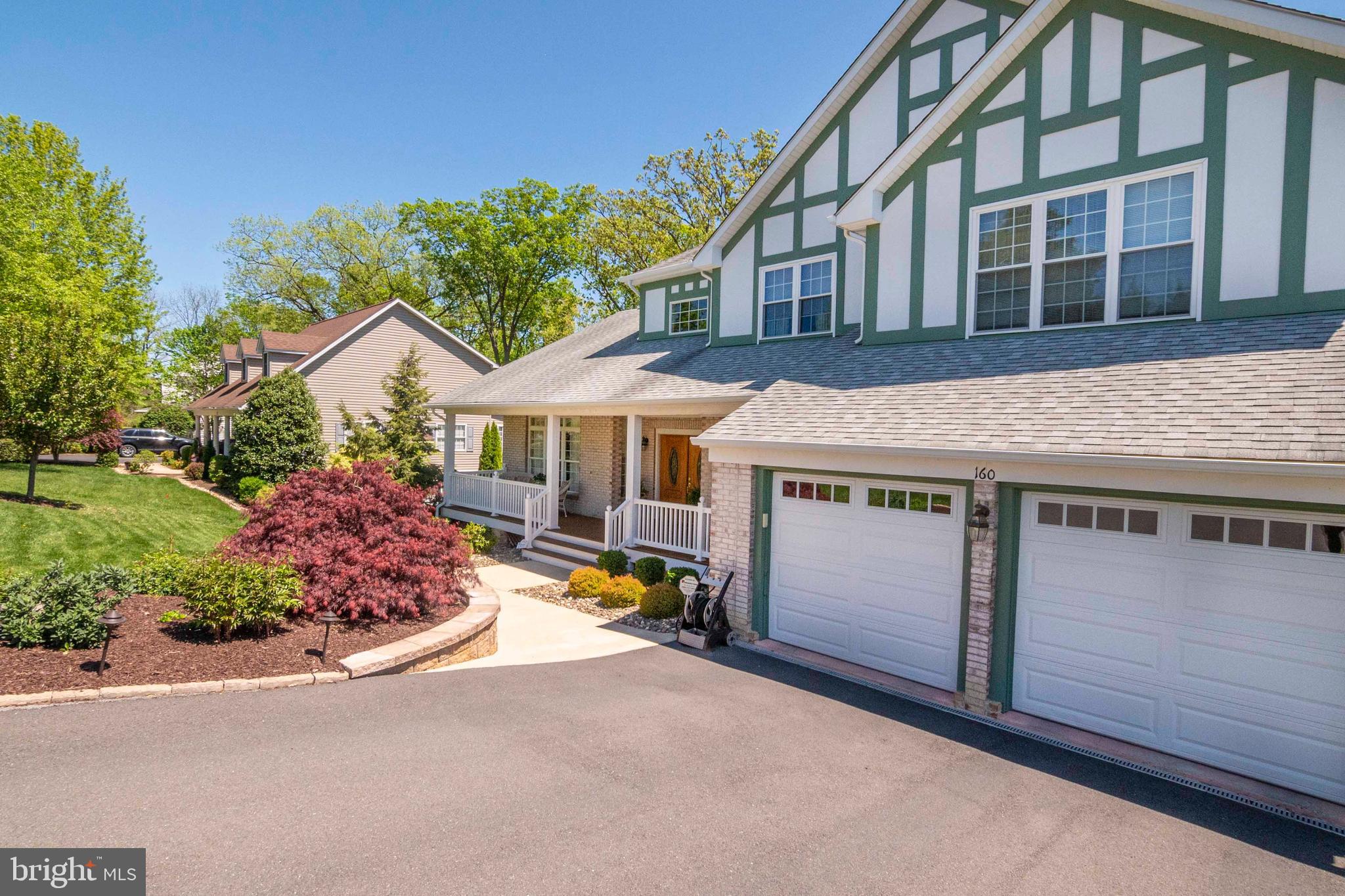 EDINBURG MANOR - Residential