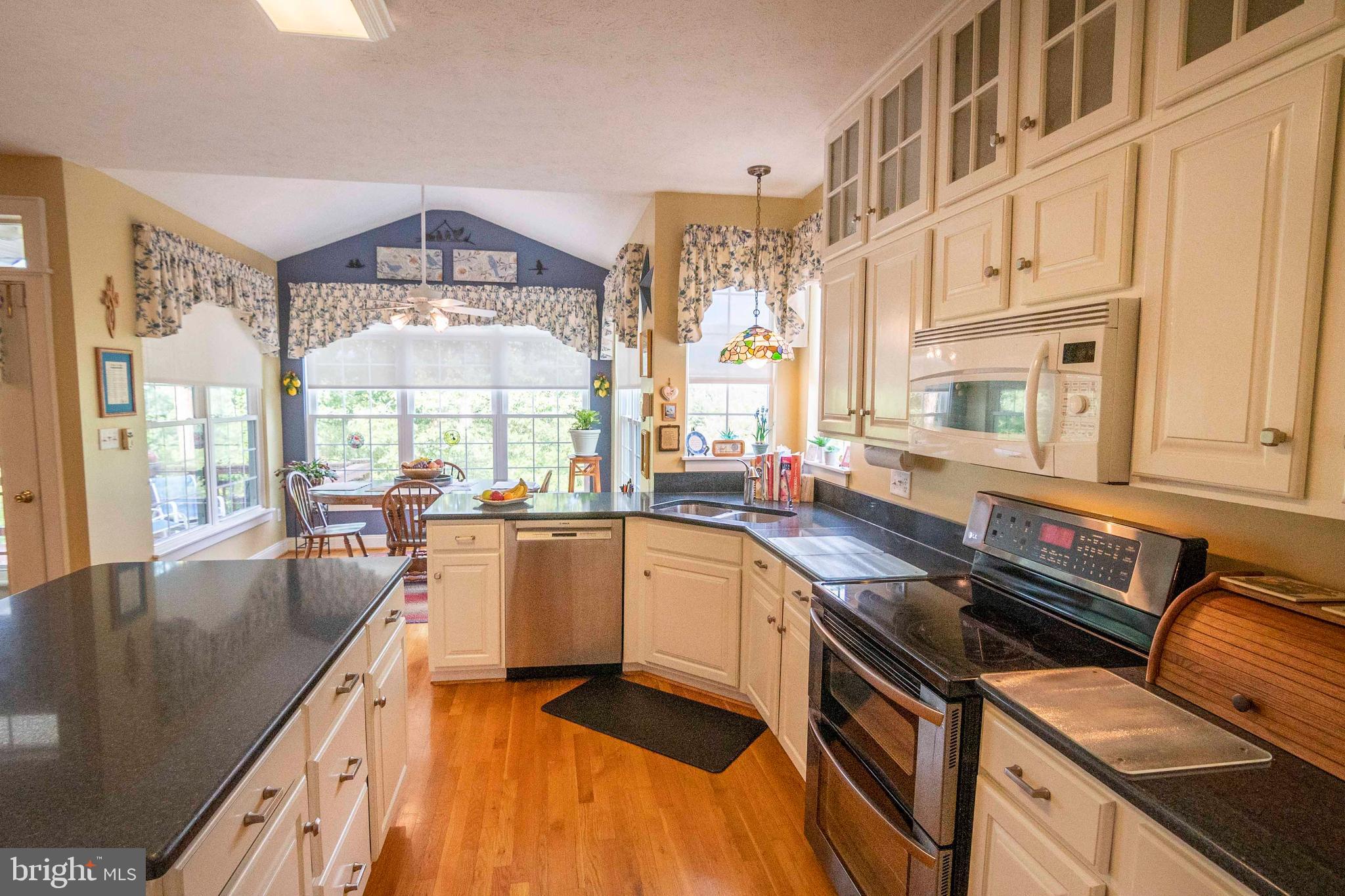 EDINBURG MANOR - Residential