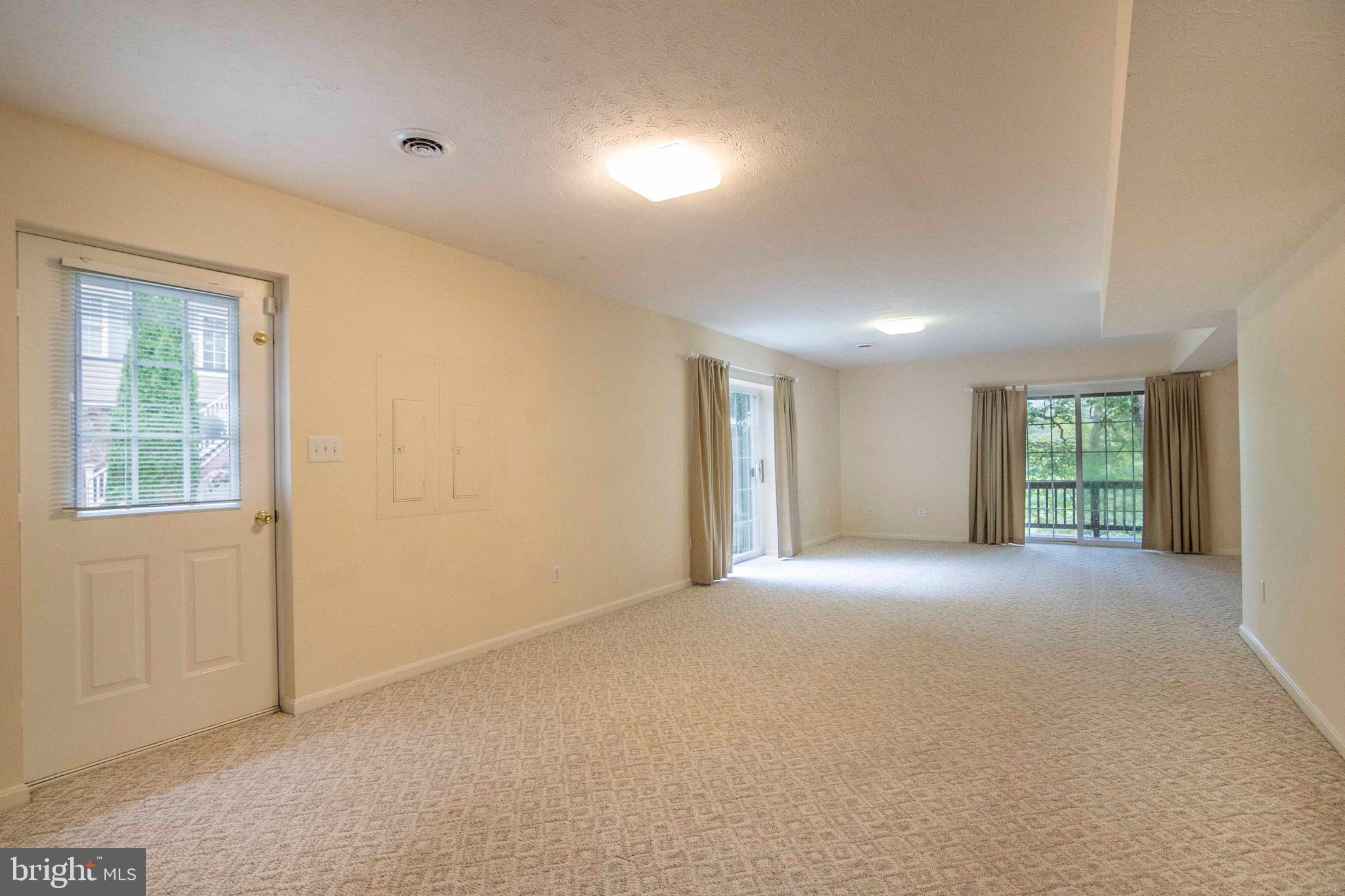 EDINBURG MANOR - Residential