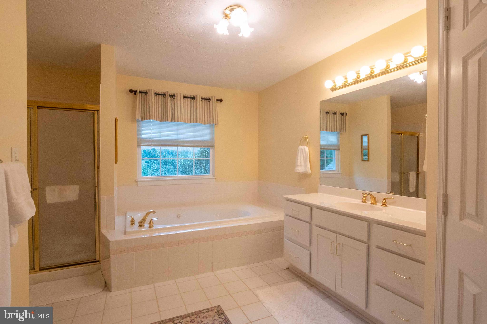 EDINBURG MANOR - Residential