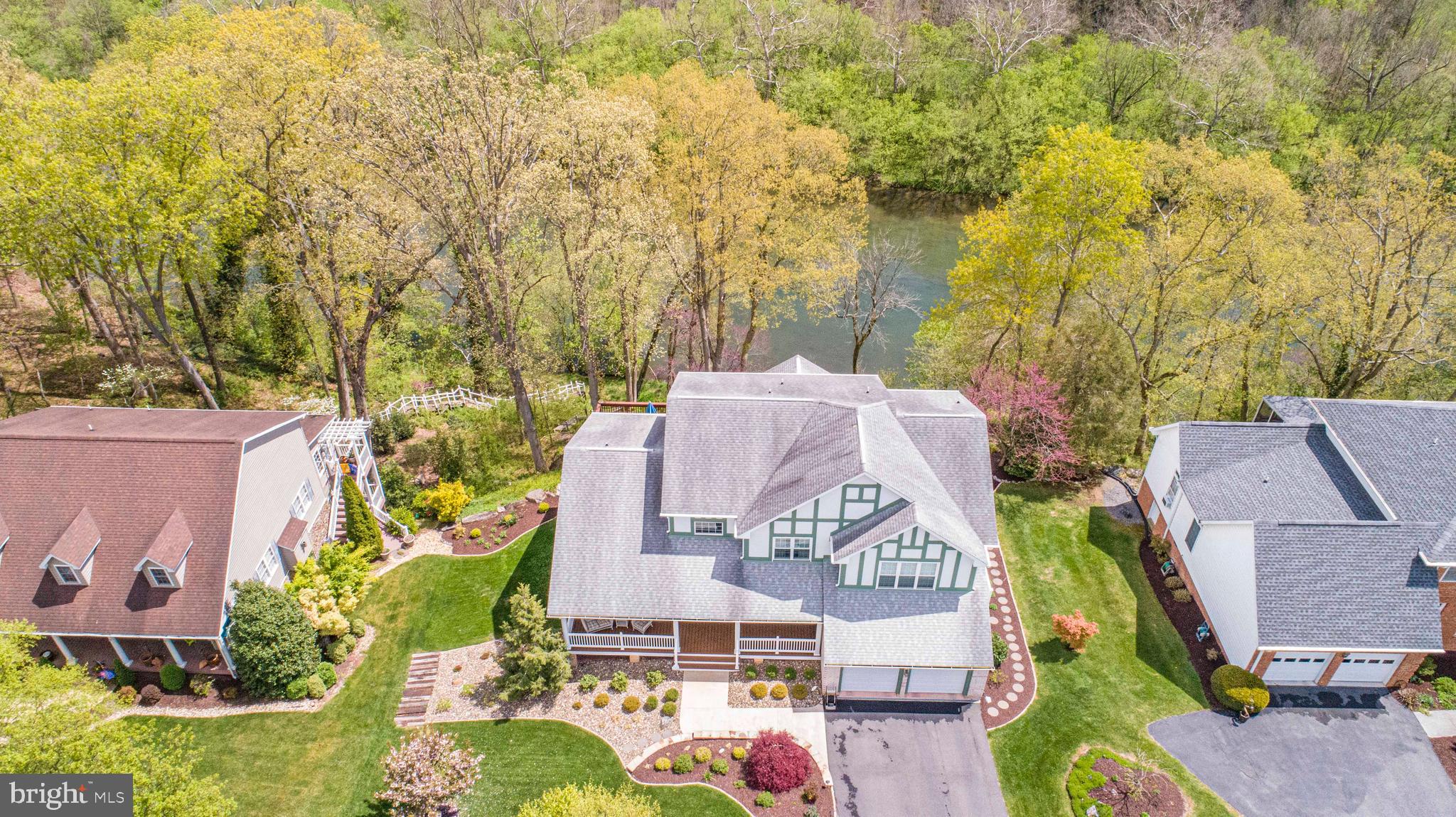 EDINBURG MANOR - Residential